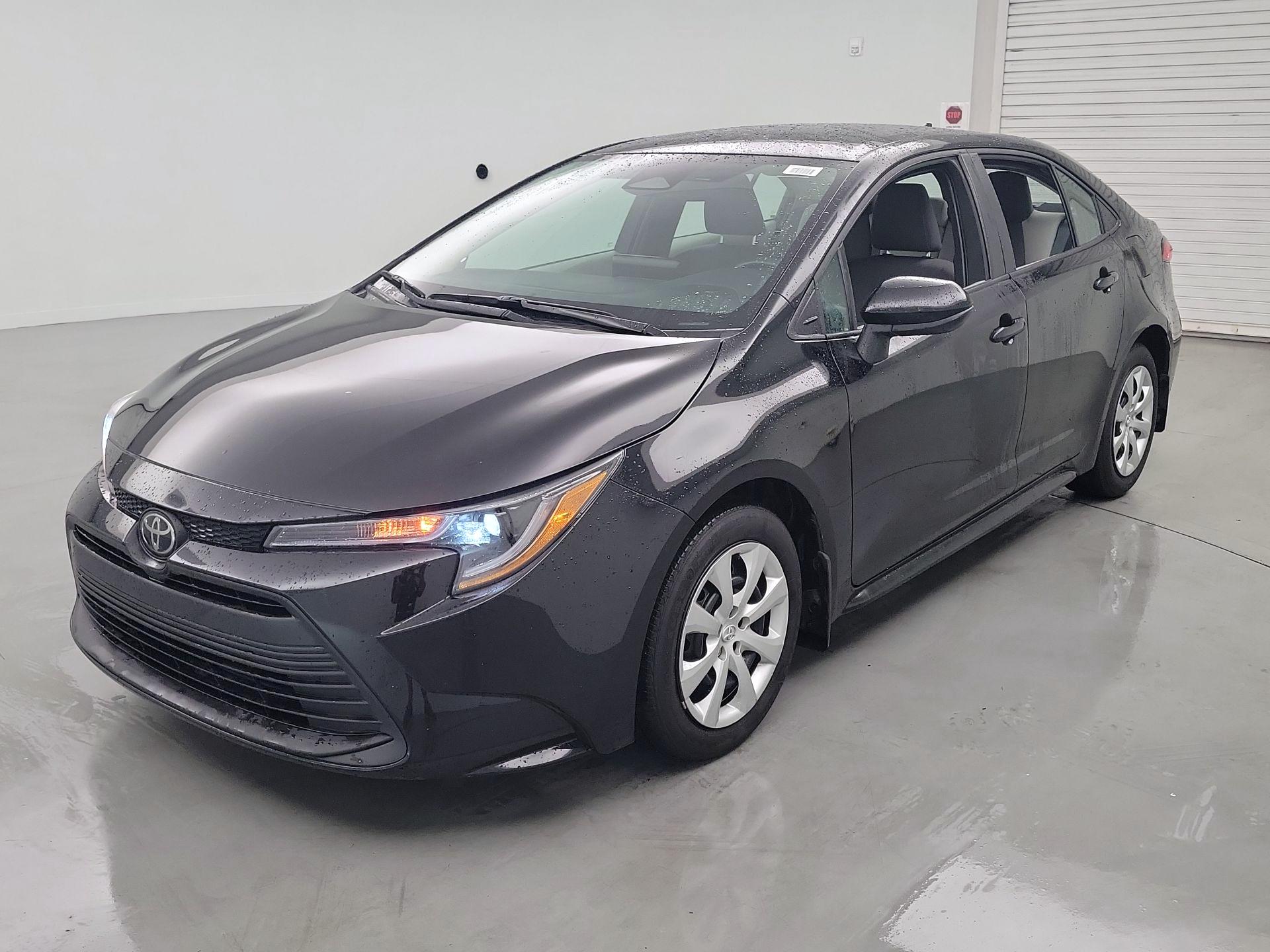 Thumbnail: 2025 Toyota Corolla - 3