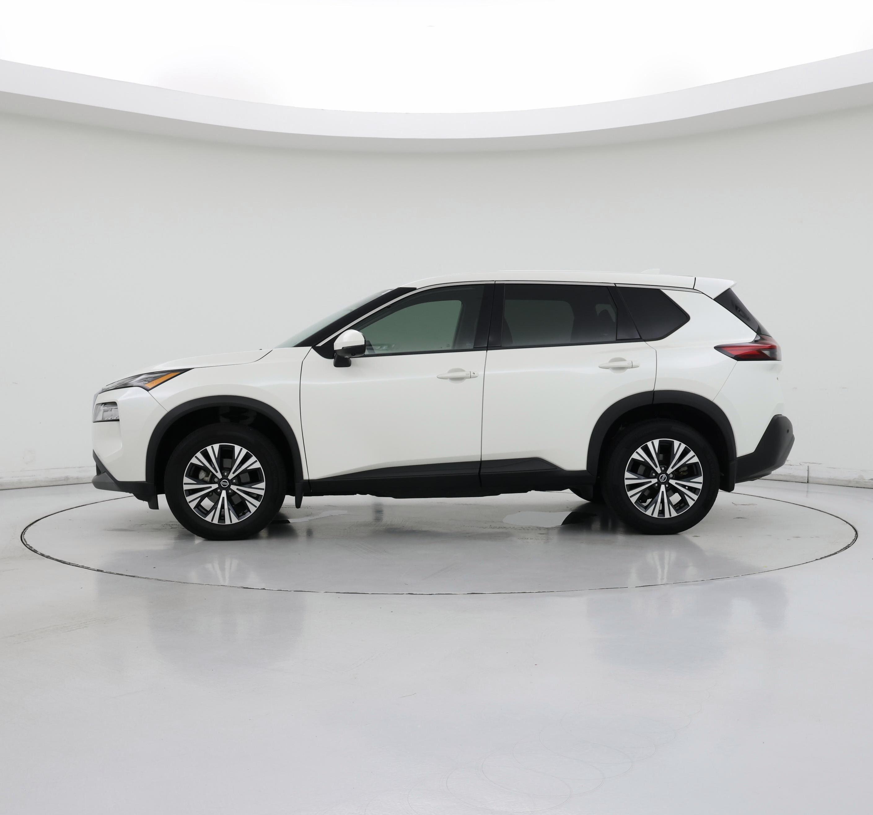 Thumbnail: 2021 Nissan Rogue - 3