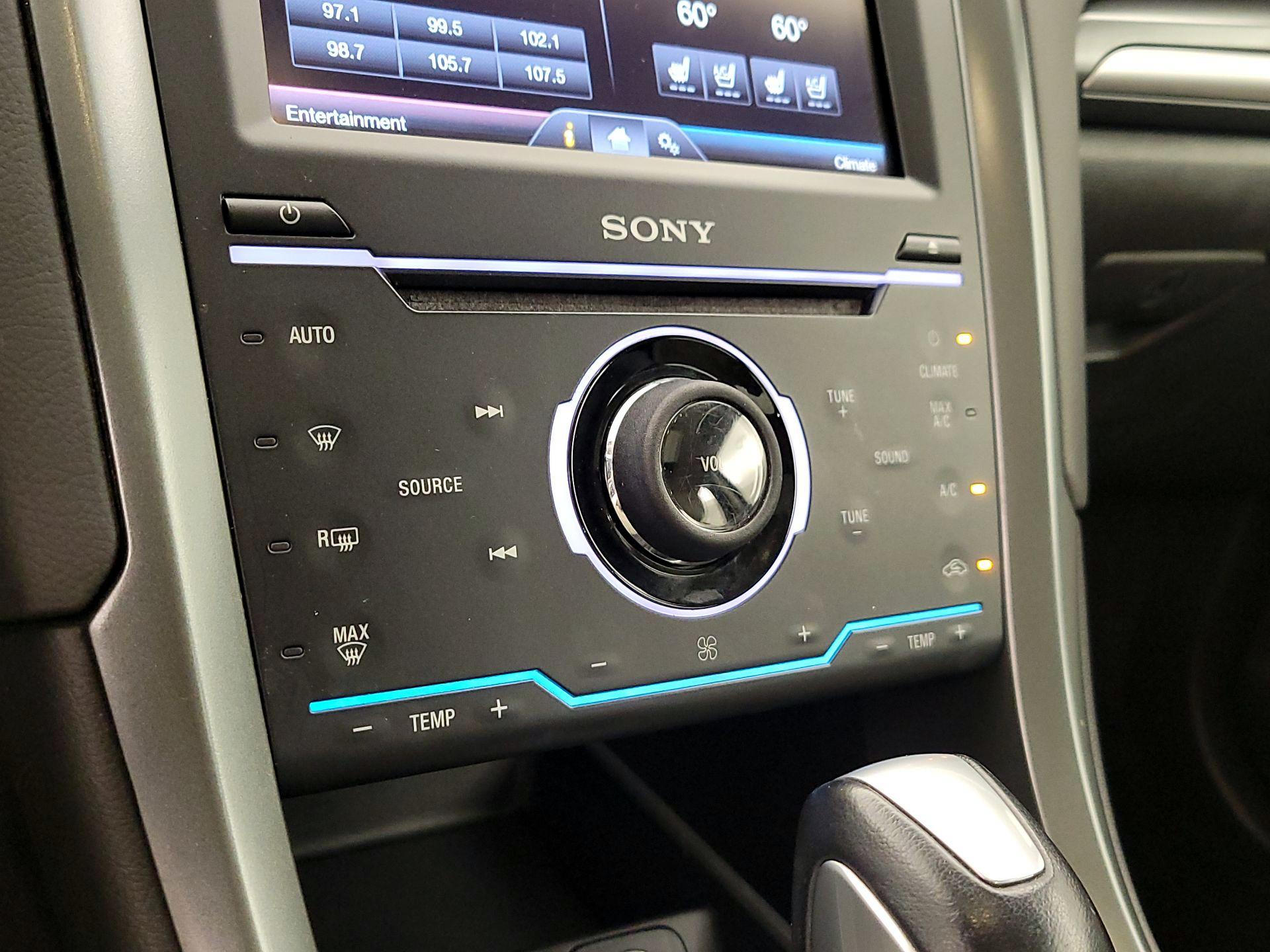 Thumbnail: 2014 Ford Fusion - 17