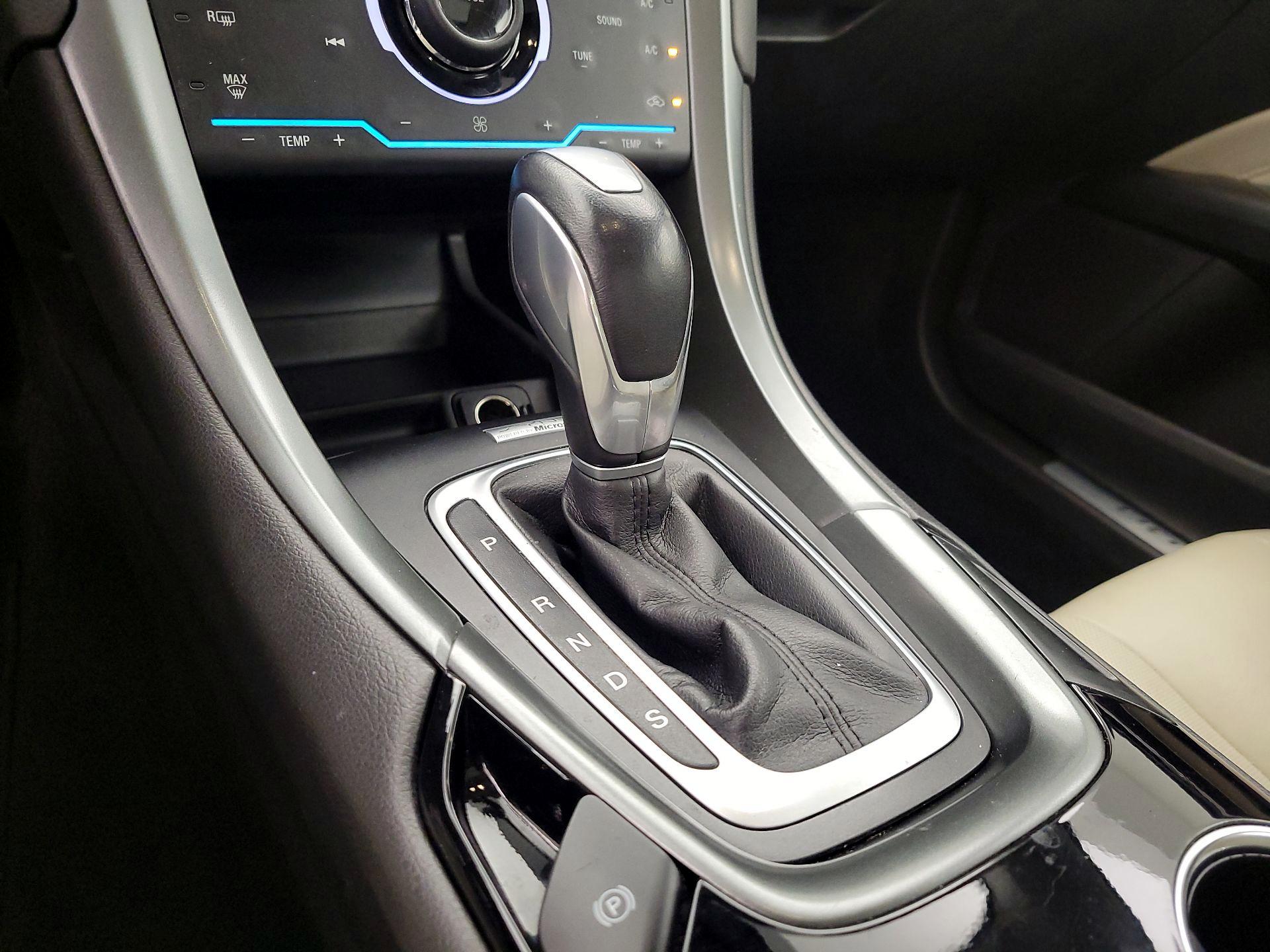 Thumbnail: 2014 Ford Fusion - 18