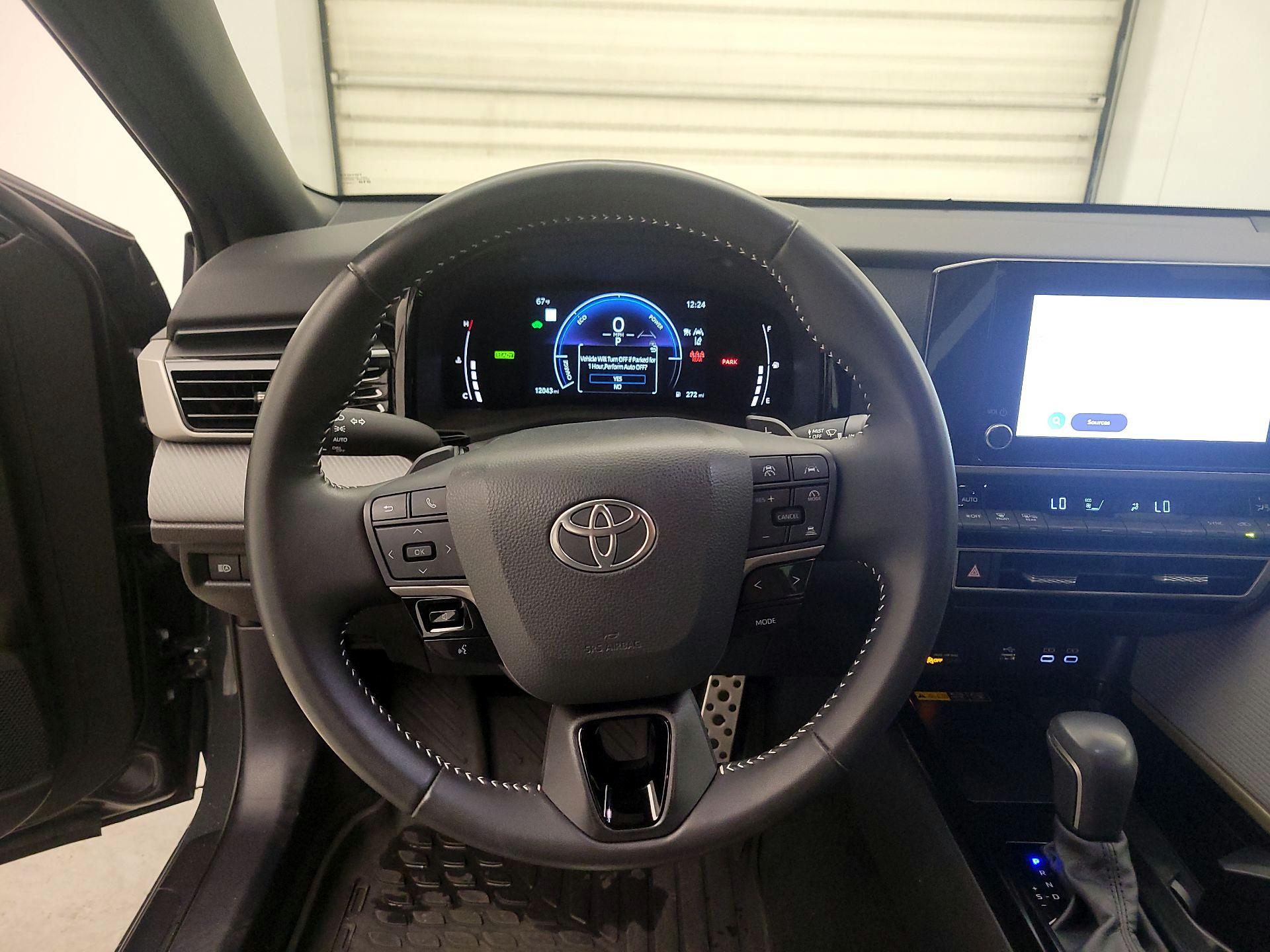 Thumbnail: 2025 Toyota Camry - 10