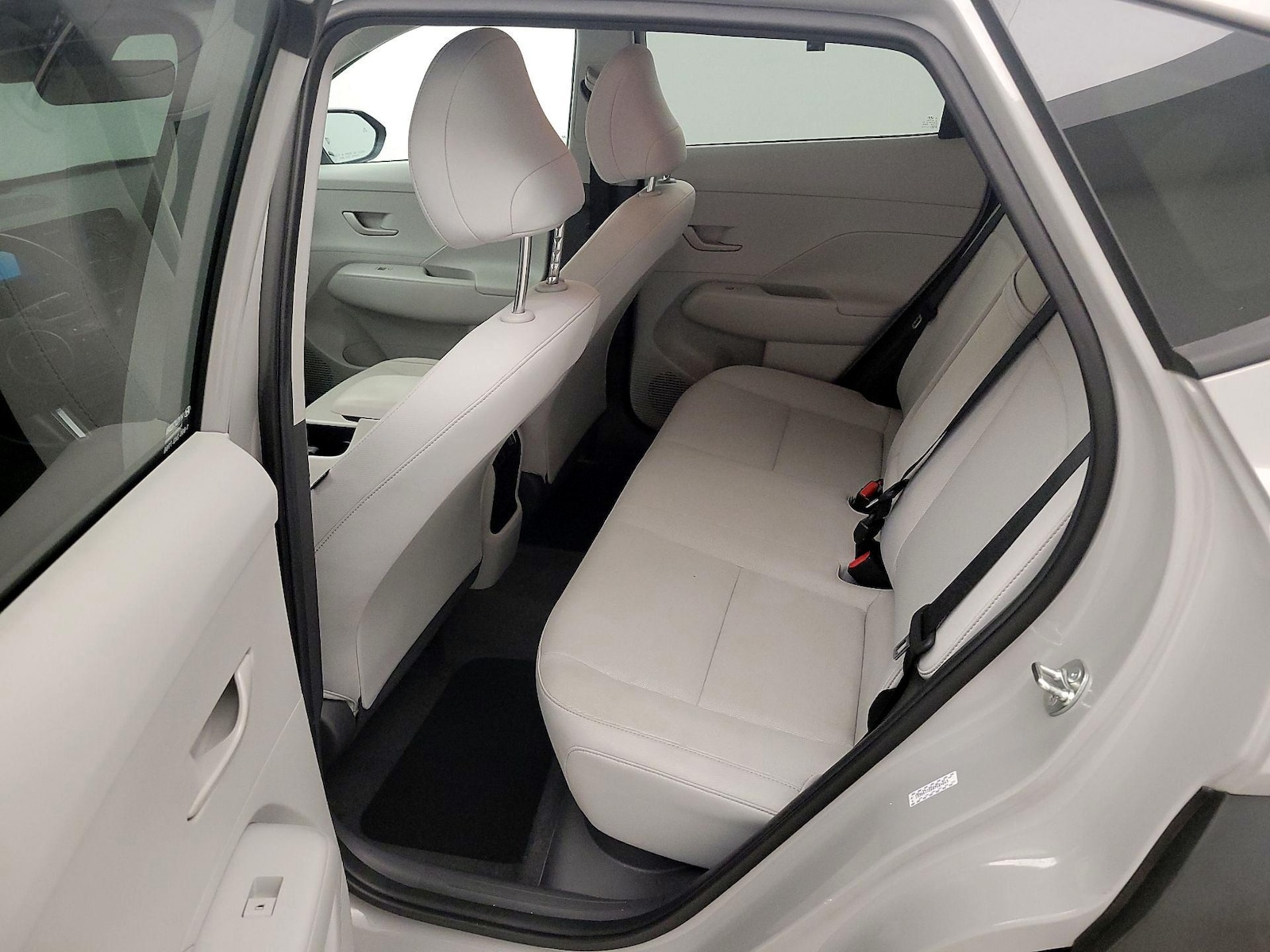 2025 Hyundai Kona SEL - Photo 20