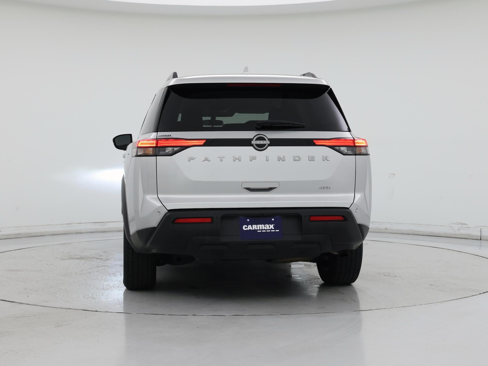 2025 Nissan Pathfinder SV - Photo 7