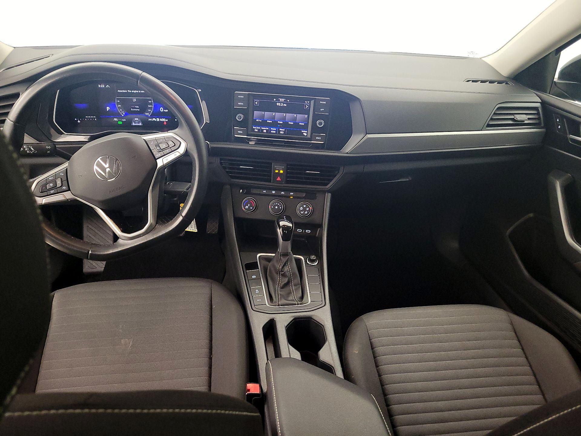 Thumbnail: 2024 Volkswagen Jetta - 9