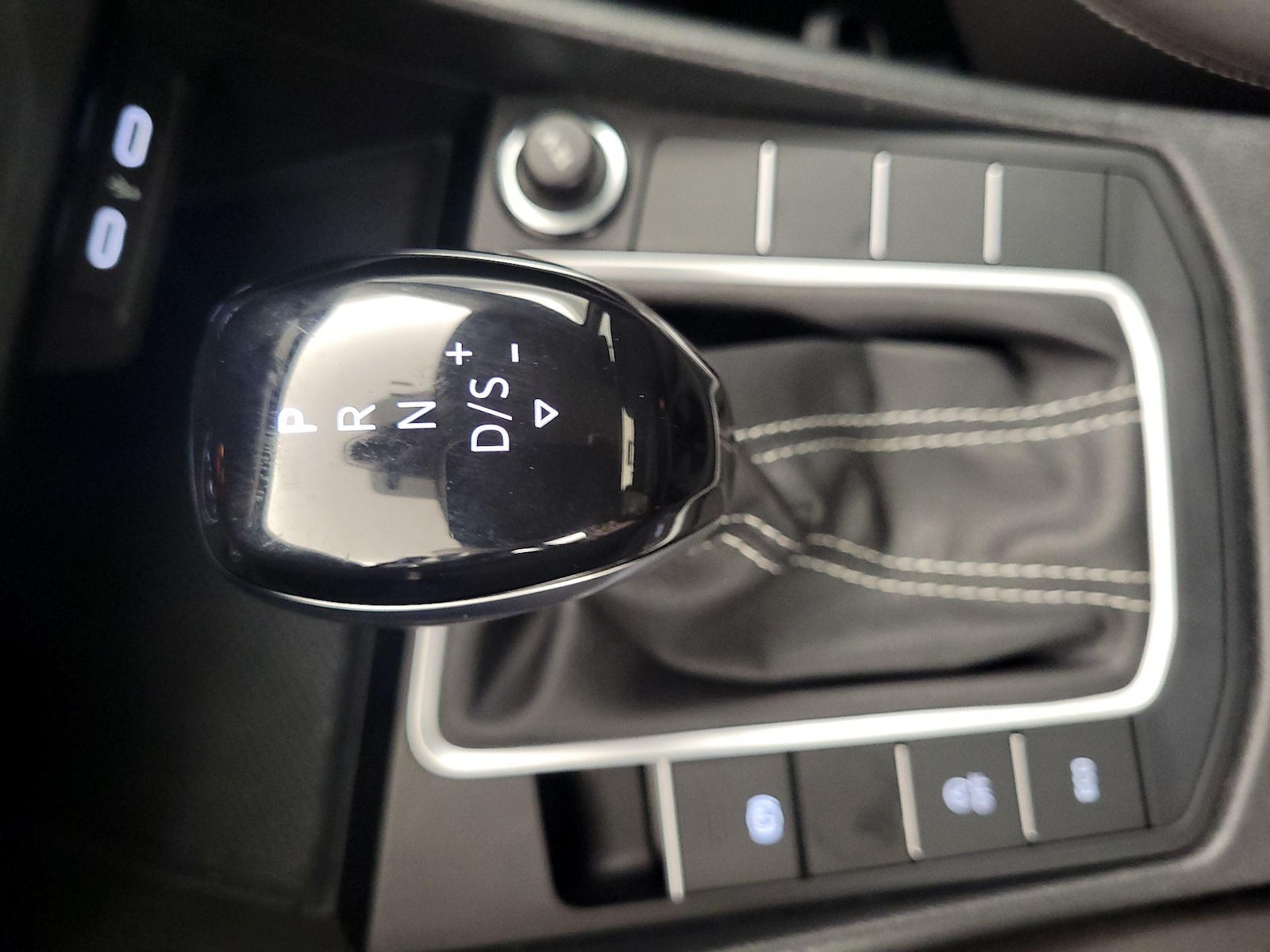 2024 Volkswagen Jetta S - Photo 19