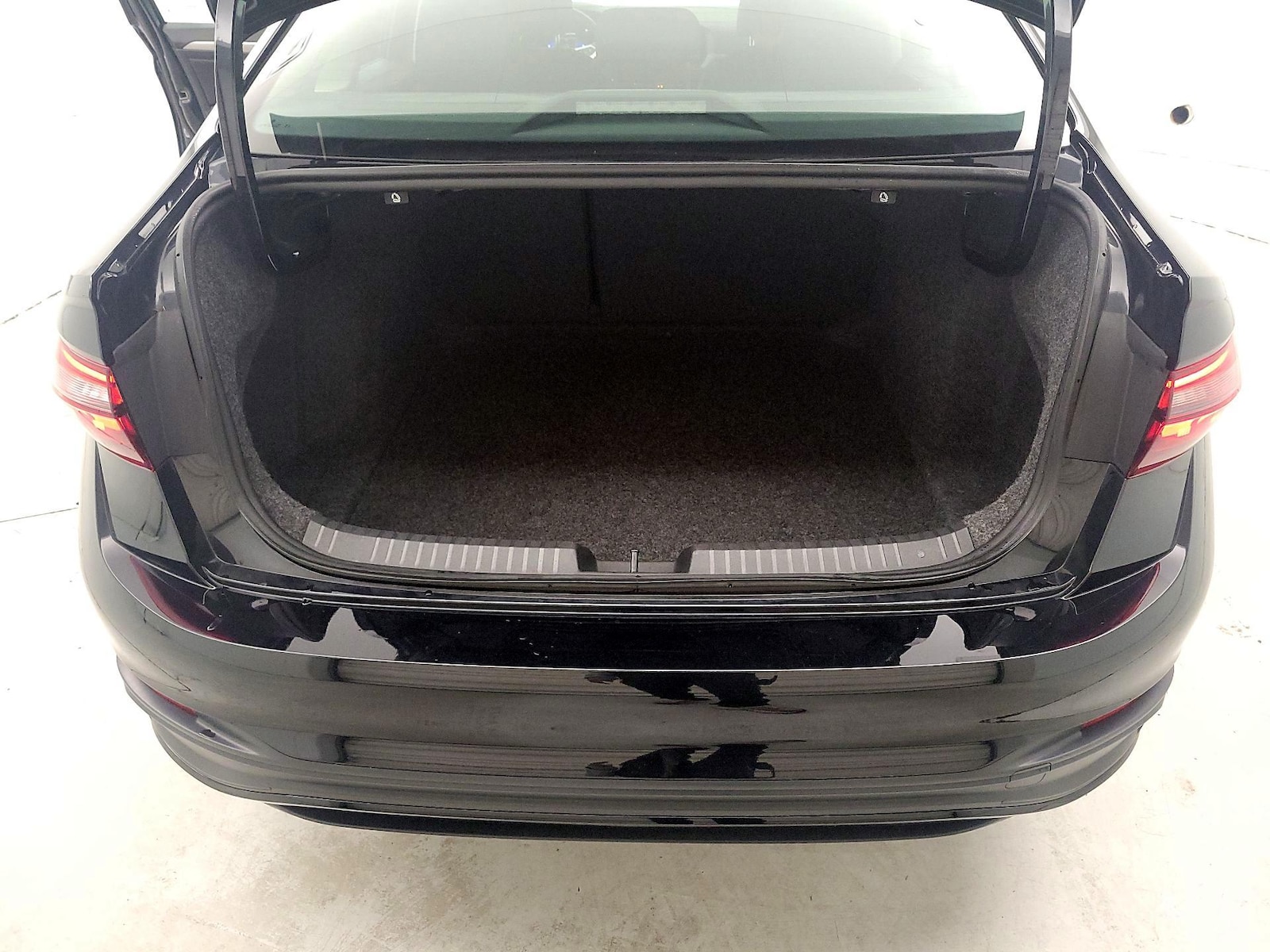 2024 Volkswagen Jetta S - Photo 22