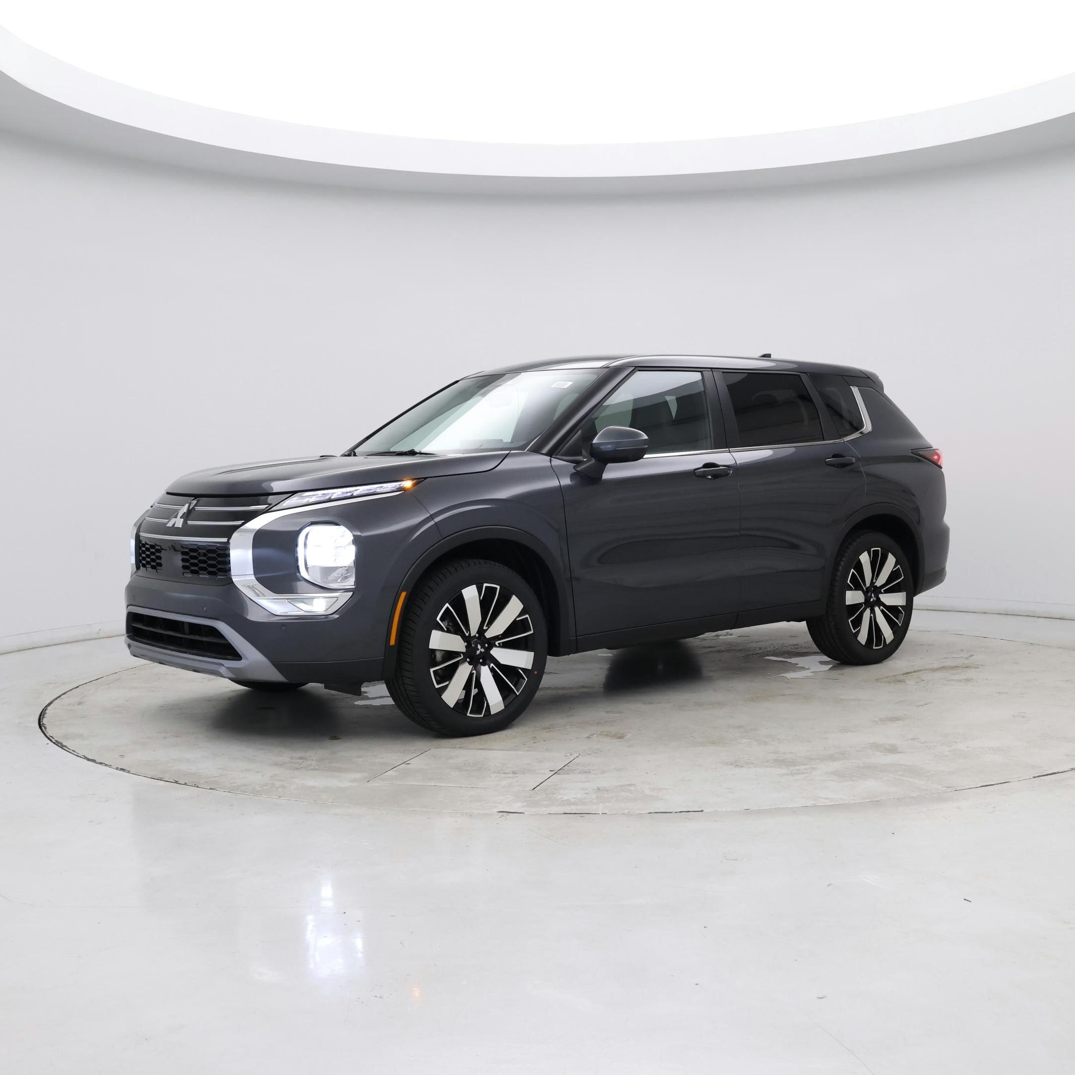 Thumbnail: 2025 Mitsubishi Outlander - 3