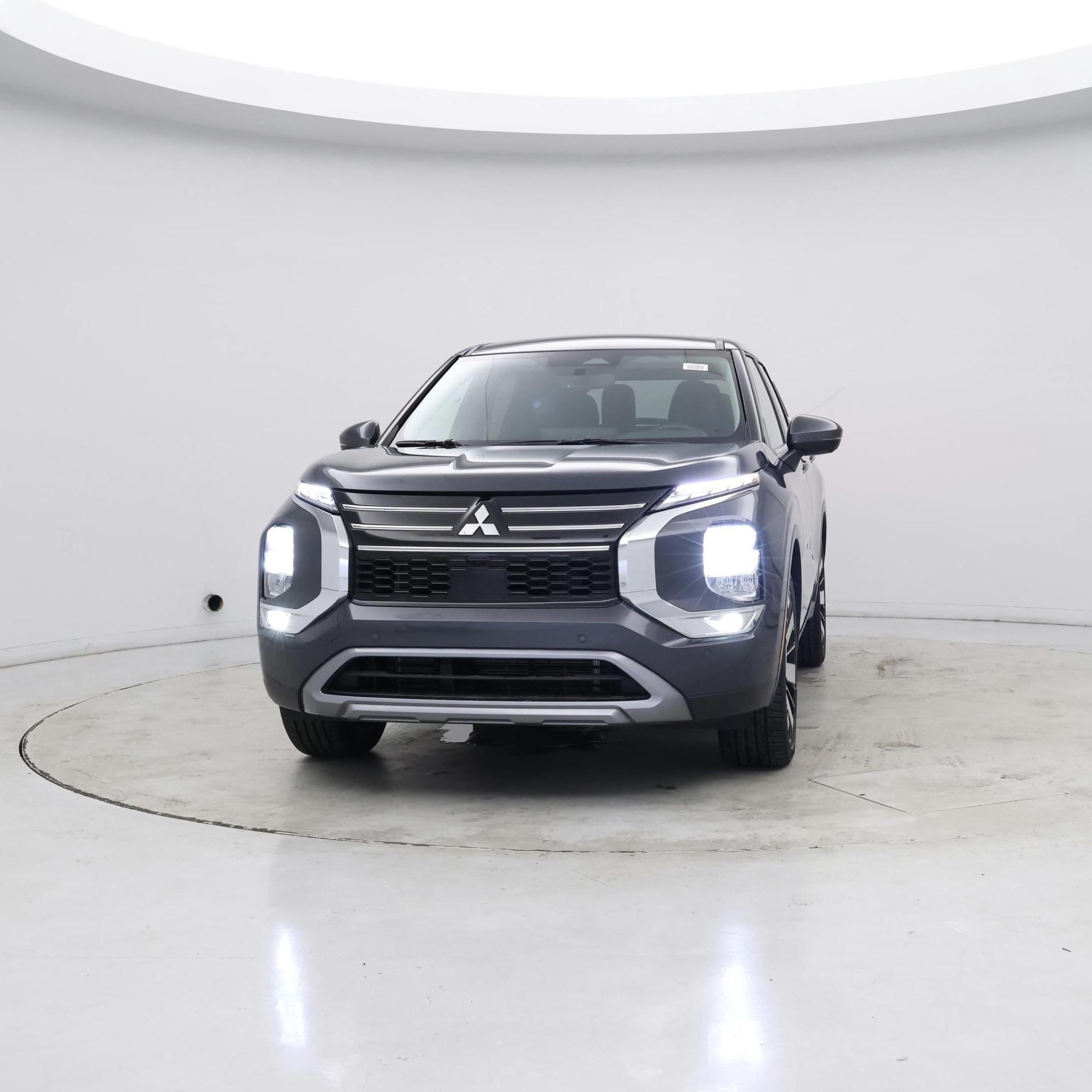 Thumbnail: 2025 Mitsubishi Outlander - 4