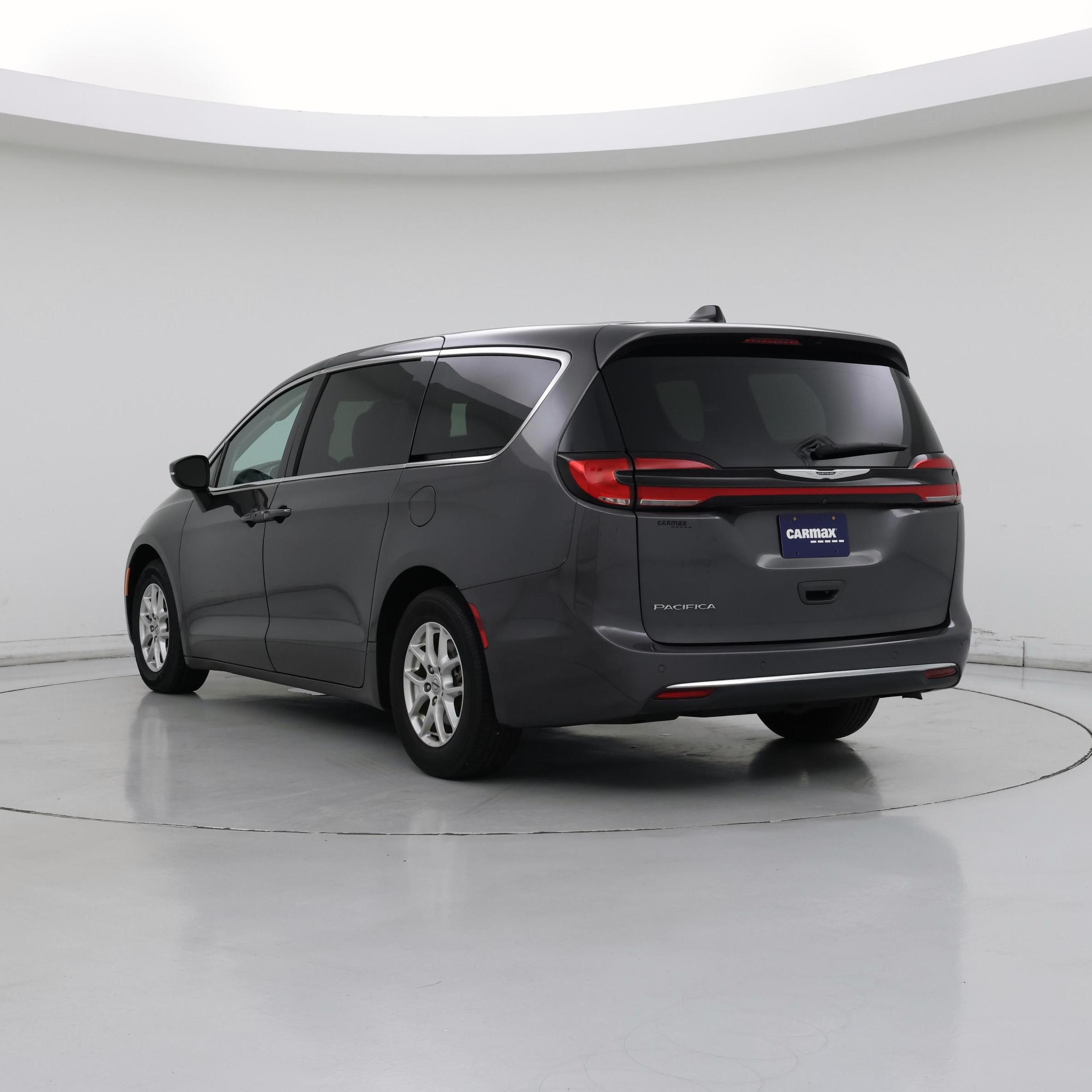 Thumbnail: 2023 Chrysler Pacifica - 2
