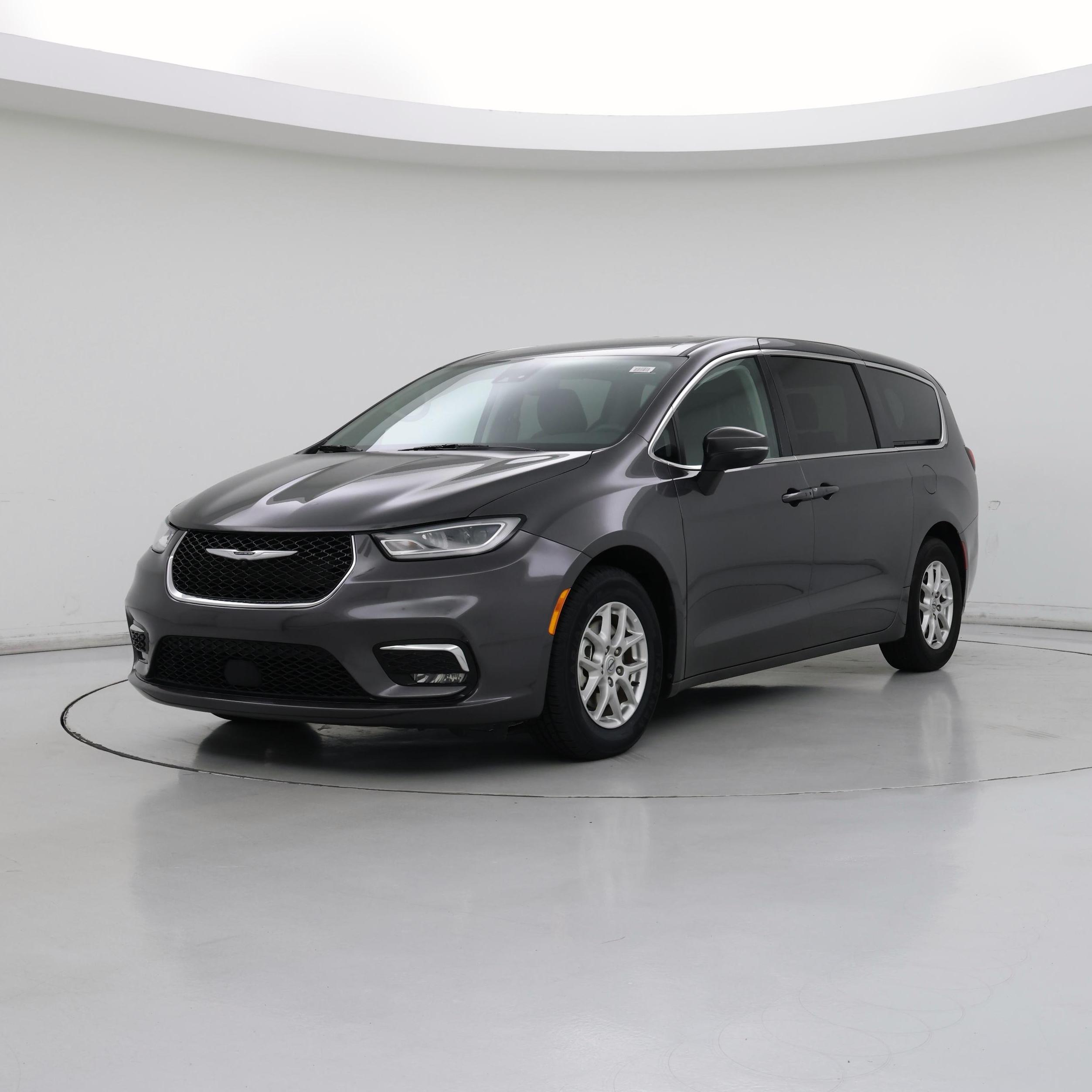 Thumbnail: 2023 Chrysler Pacifica - 4