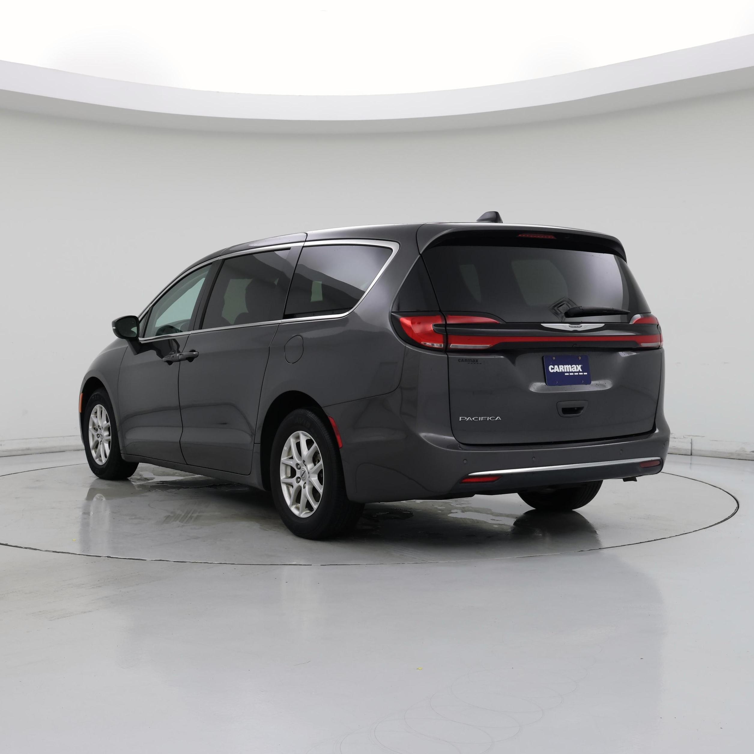 Thumbnail: 2023 Chrysler Pacifica - 2