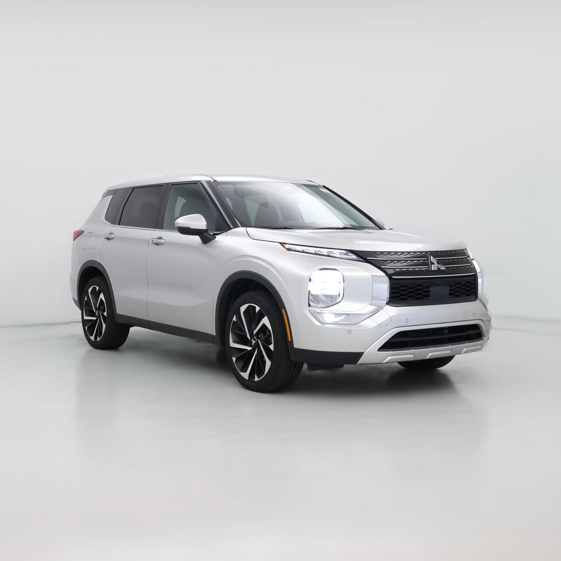 Thumbnail: 2024 Mitsubishi Outlander - 1