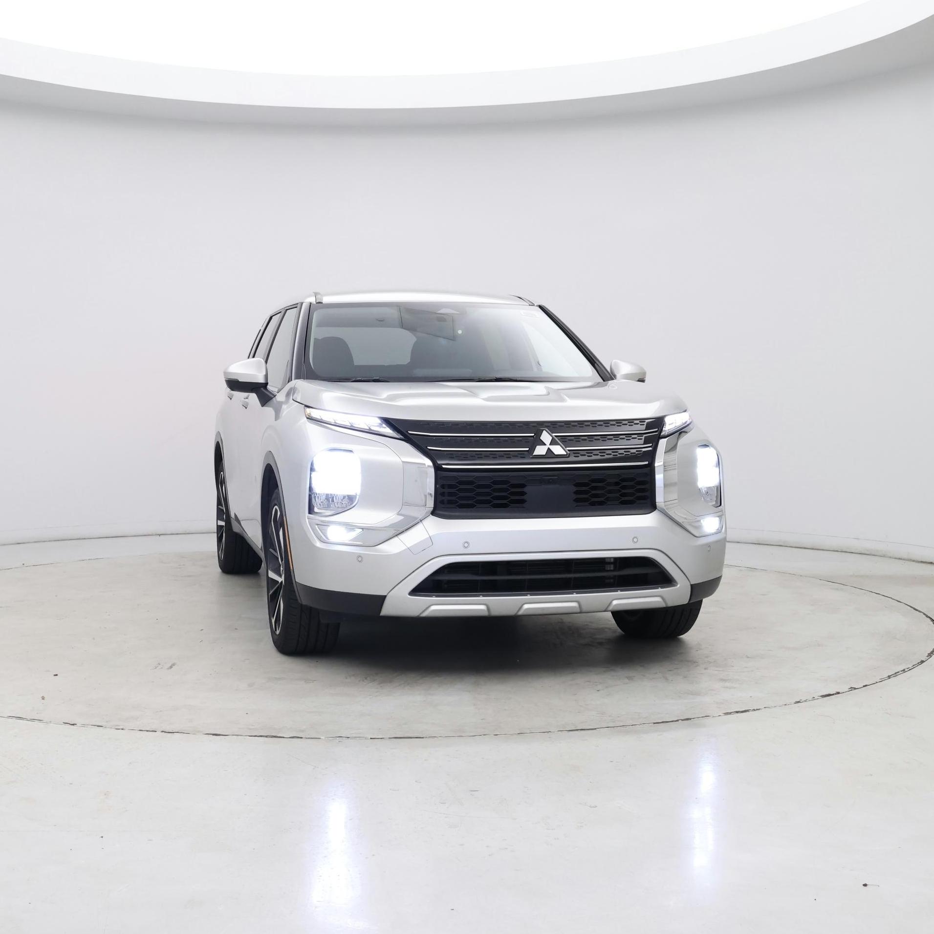 Thumbnail: 2024 Mitsubishi Outlander - 5