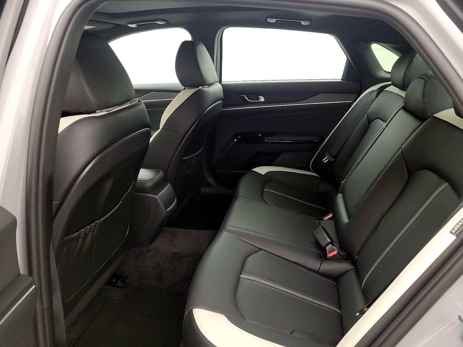 2025 Kia K5 GT-Line - Photo 22