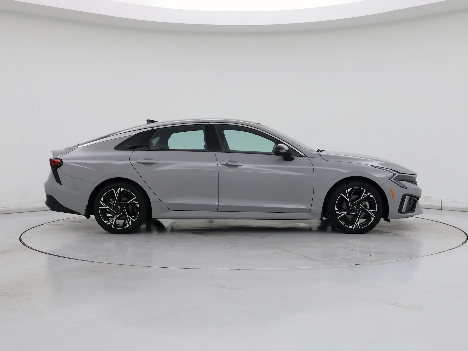 2025 Kia K5 GT-Line - Photo 8