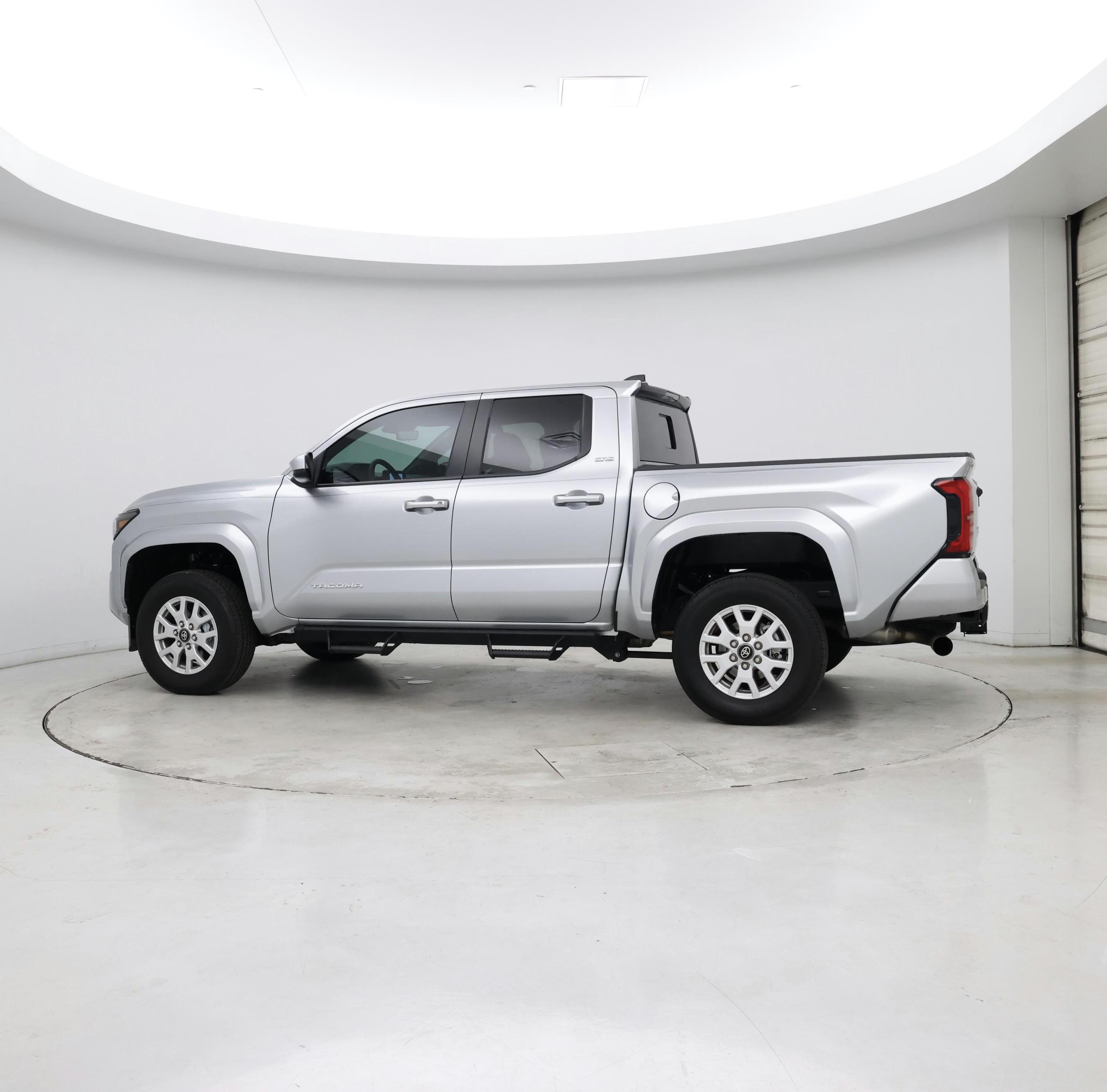 Thumbnail: 2024 Toyota Tacoma - 3