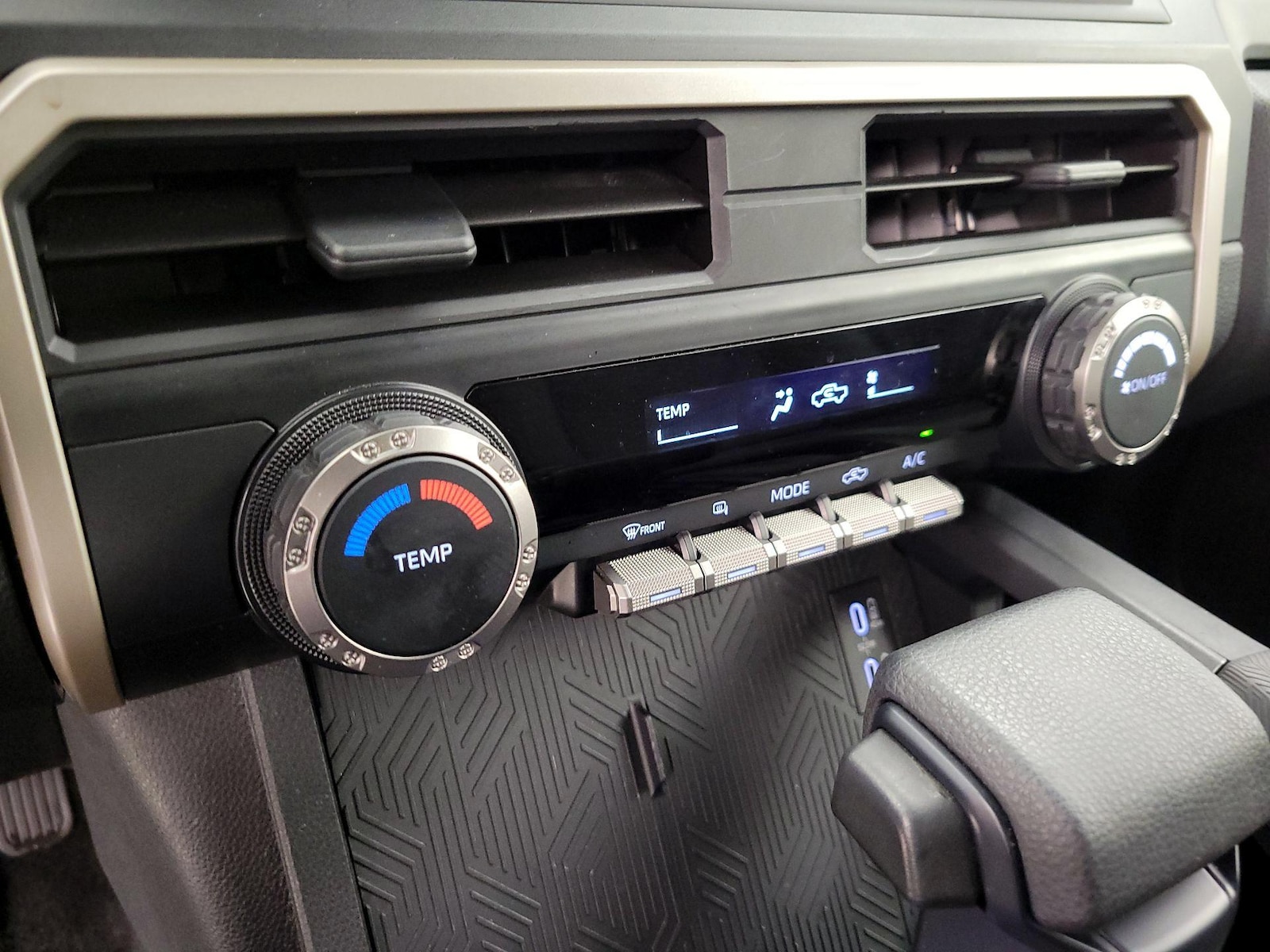 2025 Toyota Tacoma SR - Photo 17
