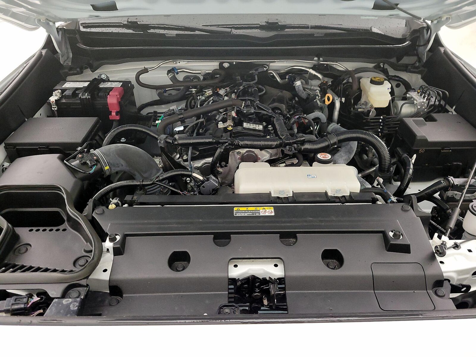 2025 Toyota Tacoma SR - Photo 21