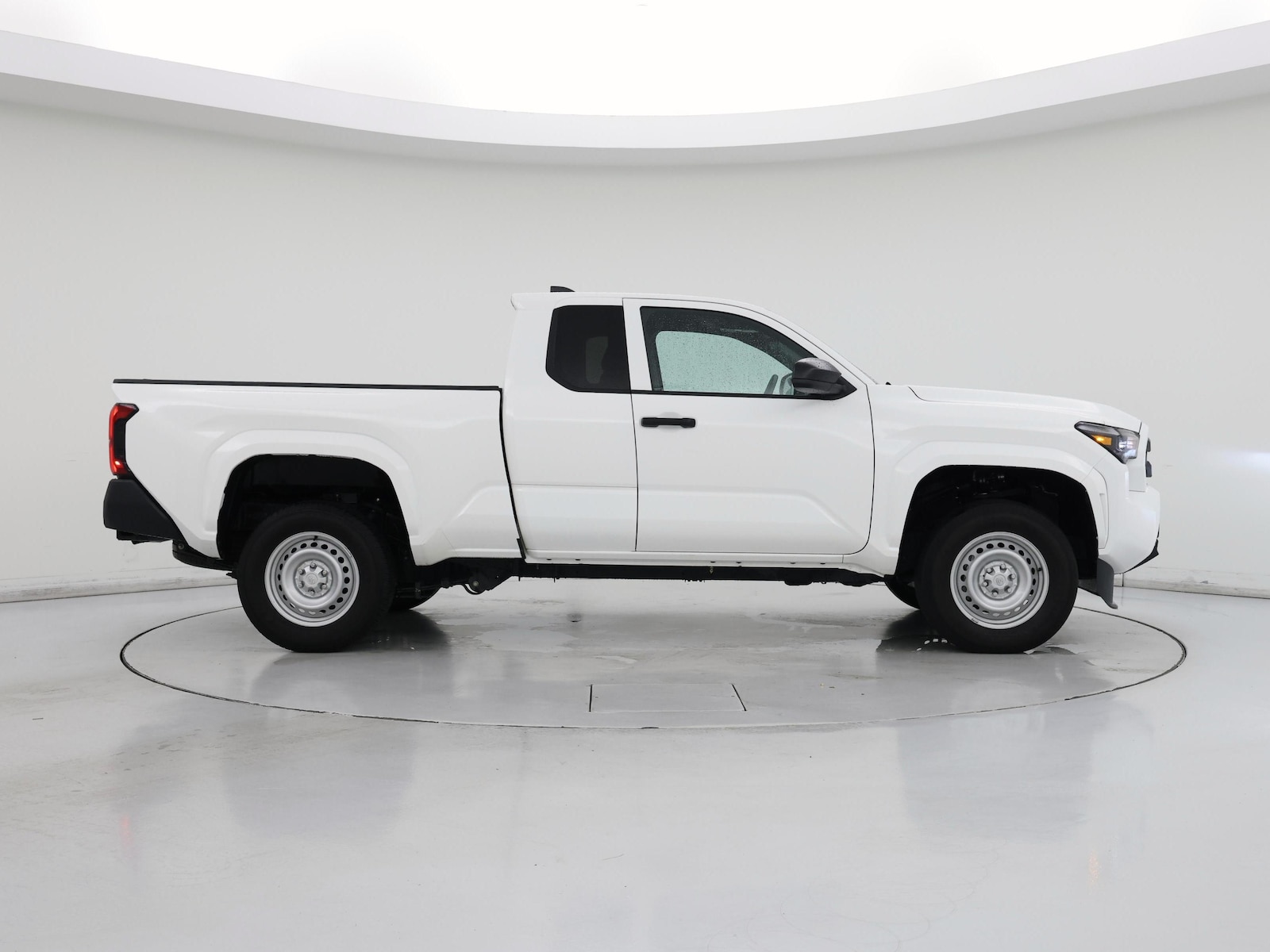 2025 Toyota Tacoma SR - Photo 8