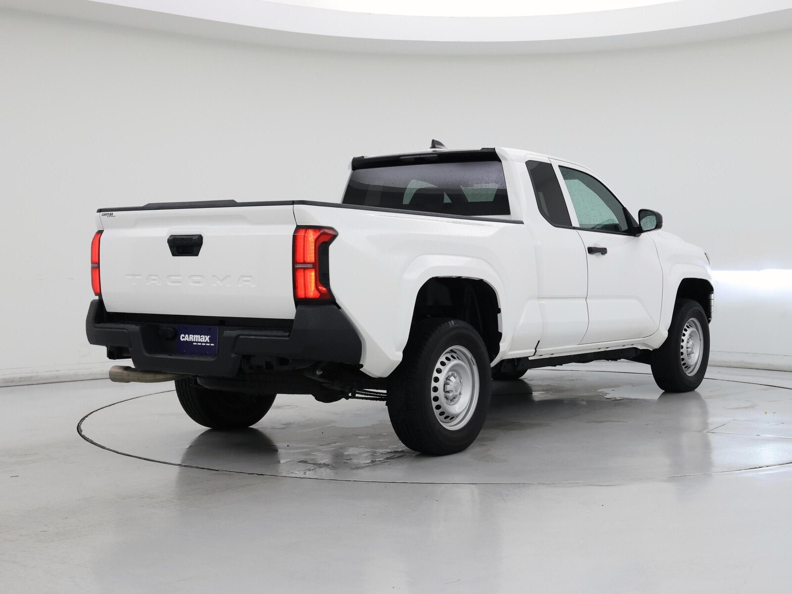 2025 Toyota Tacoma SR - Photo 9