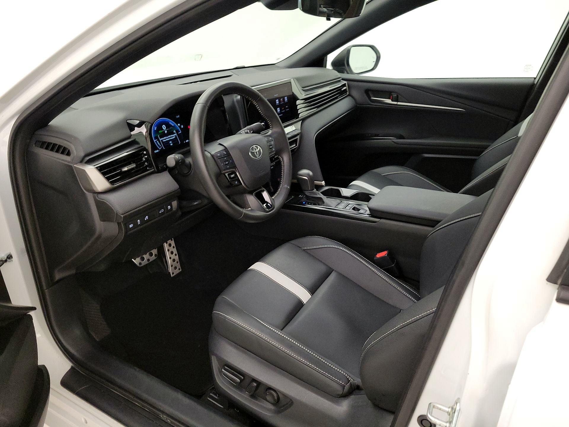 Thumbnail: 2025 Toyota Camry - 11