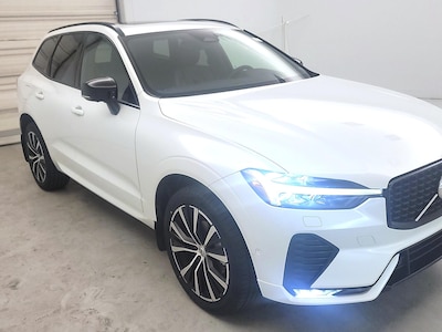 2024 Volvo XC60 B5 Plus Dark Theme
