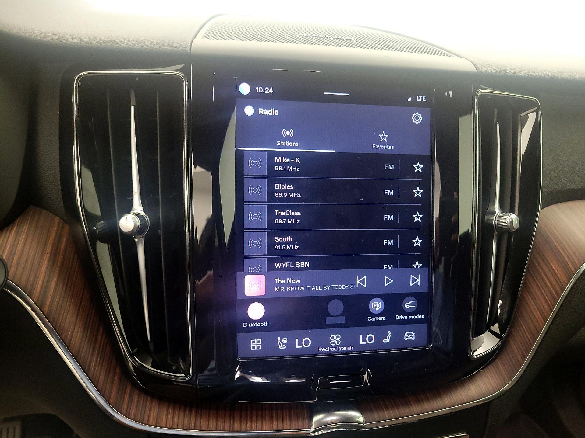 Thumbnail: 2024 Volvo XC60 - 12