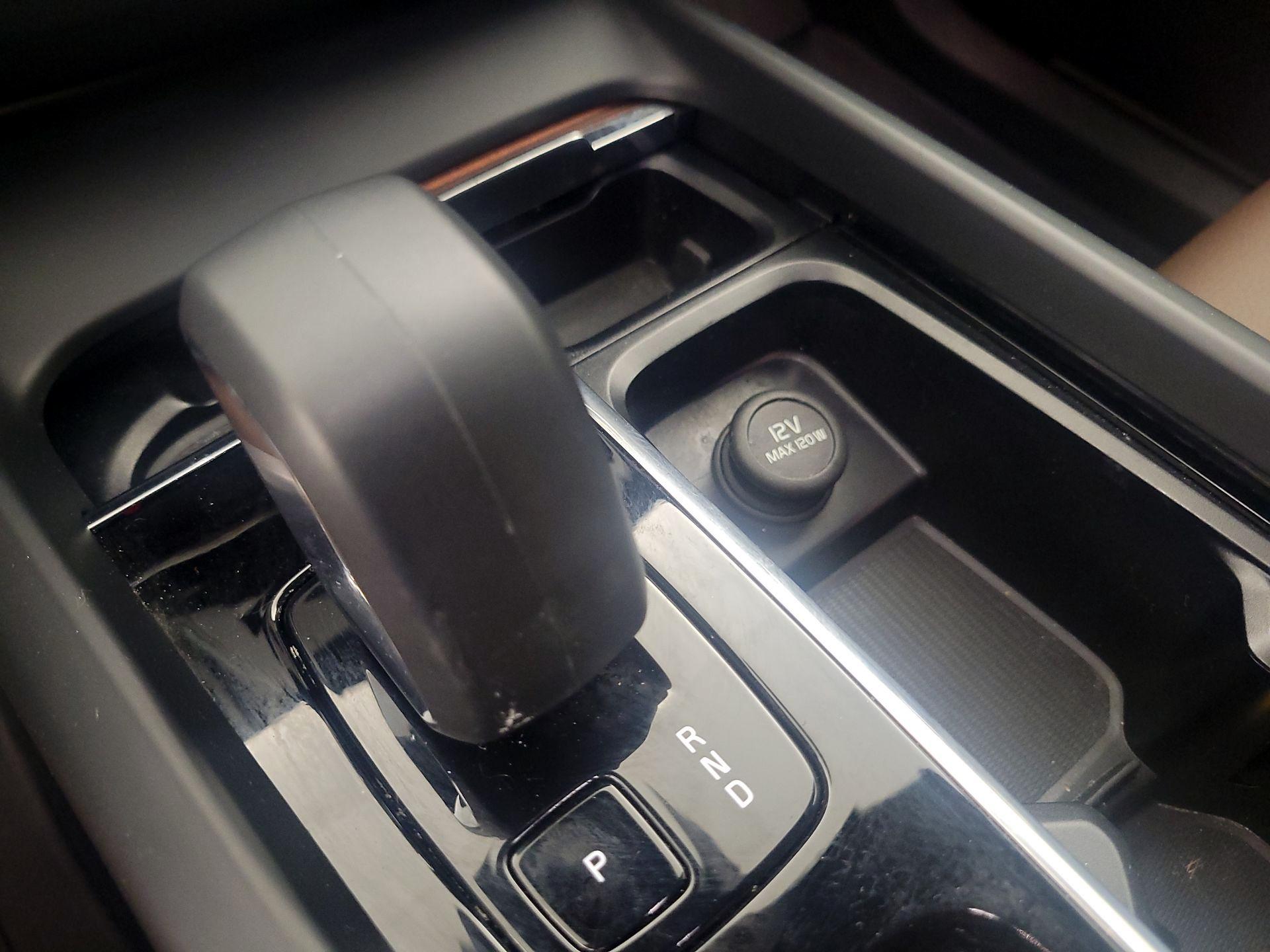 Thumbnail: 2024 Volvo XC60 - 14