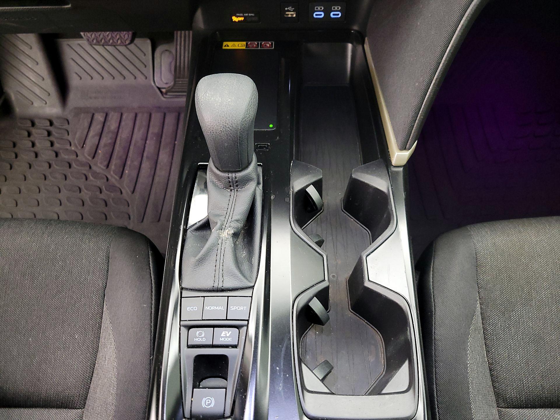 Thumbnail: 2025 Toyota Camry - 17