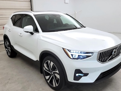 2024 Volvo XC40 B5 Plus Bright Theme