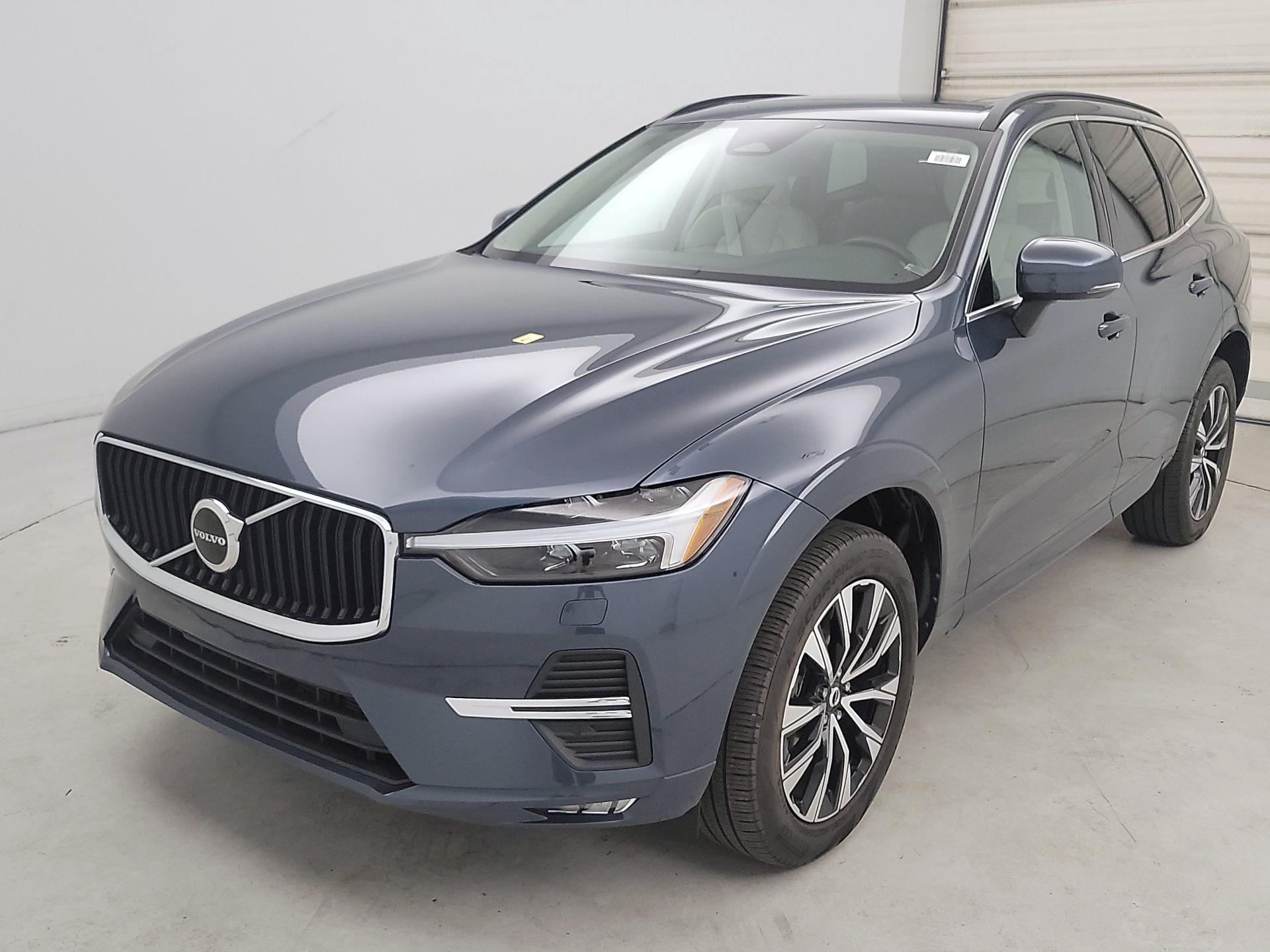 Thumbnail: 2023 Volvo XC60 - 3