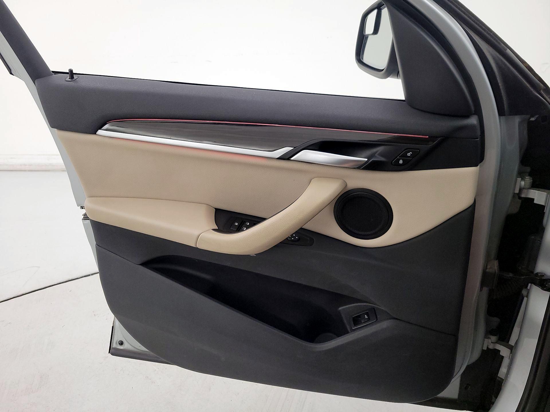Thumbnail: 2020 BMW X1 - 12