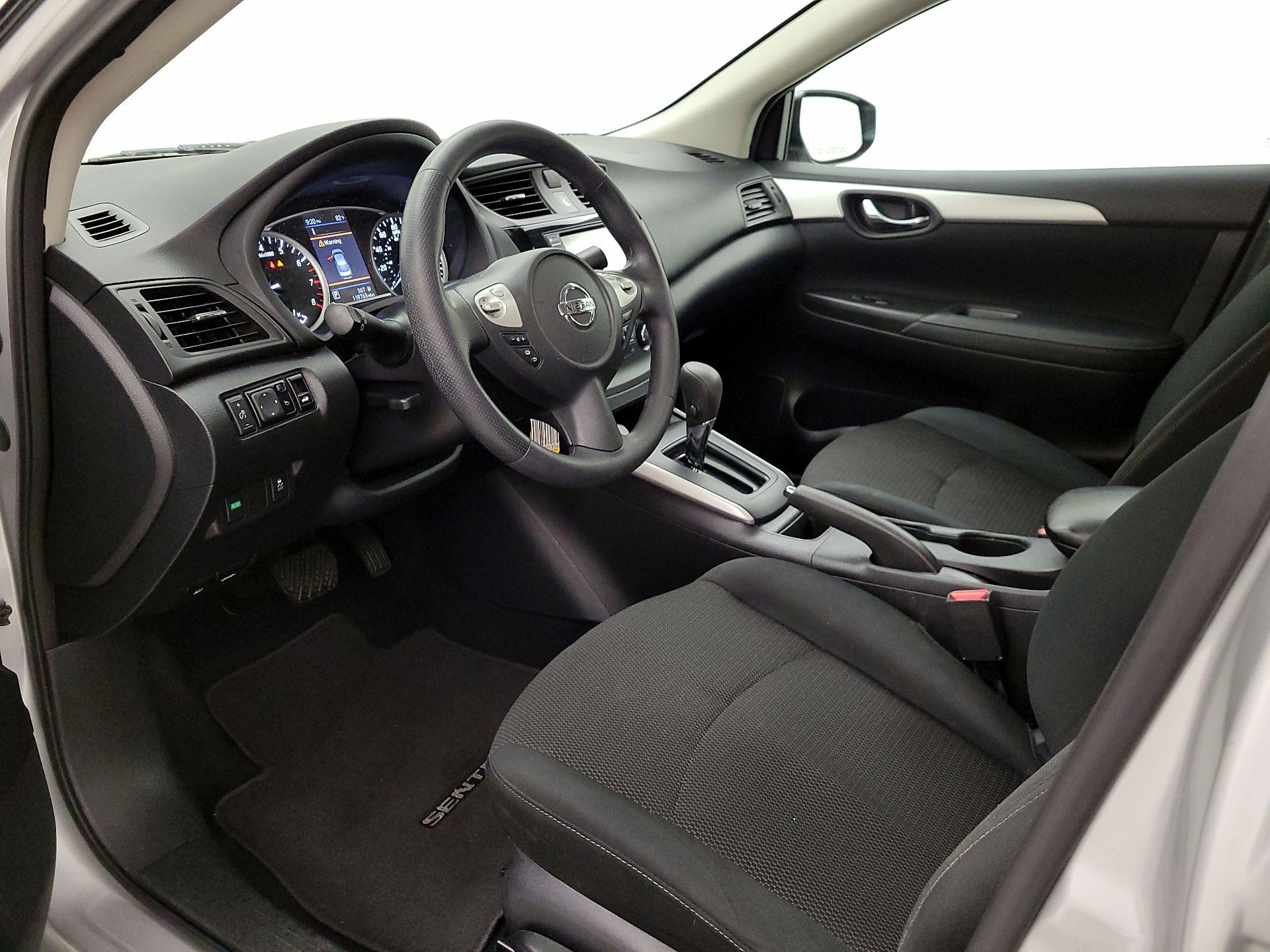 Thumbnail: 2019 Nissan Sentra - 11