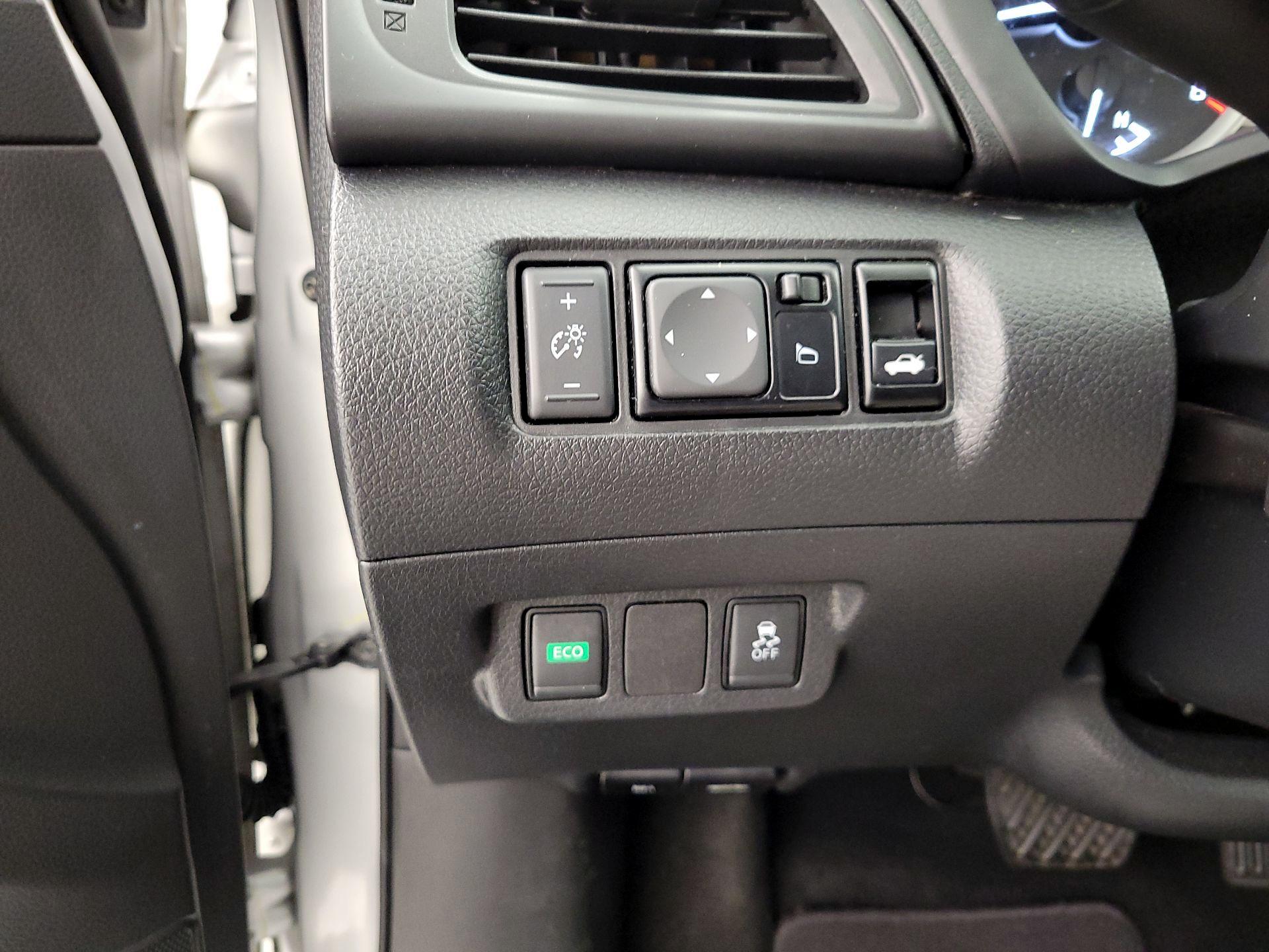 Thumbnail: 2019 Nissan Sentra - 13