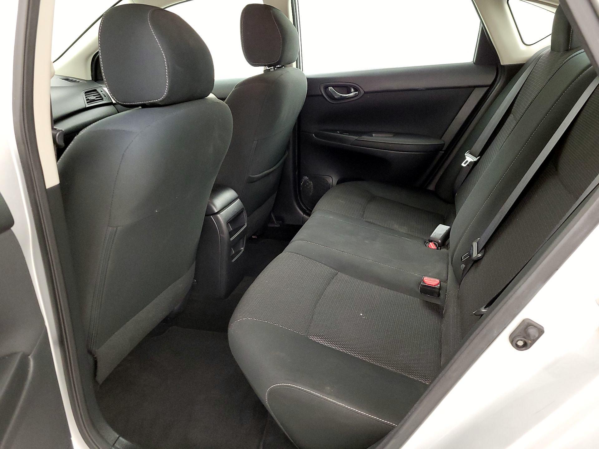 Thumbnail: 2019 Nissan Sentra - 19