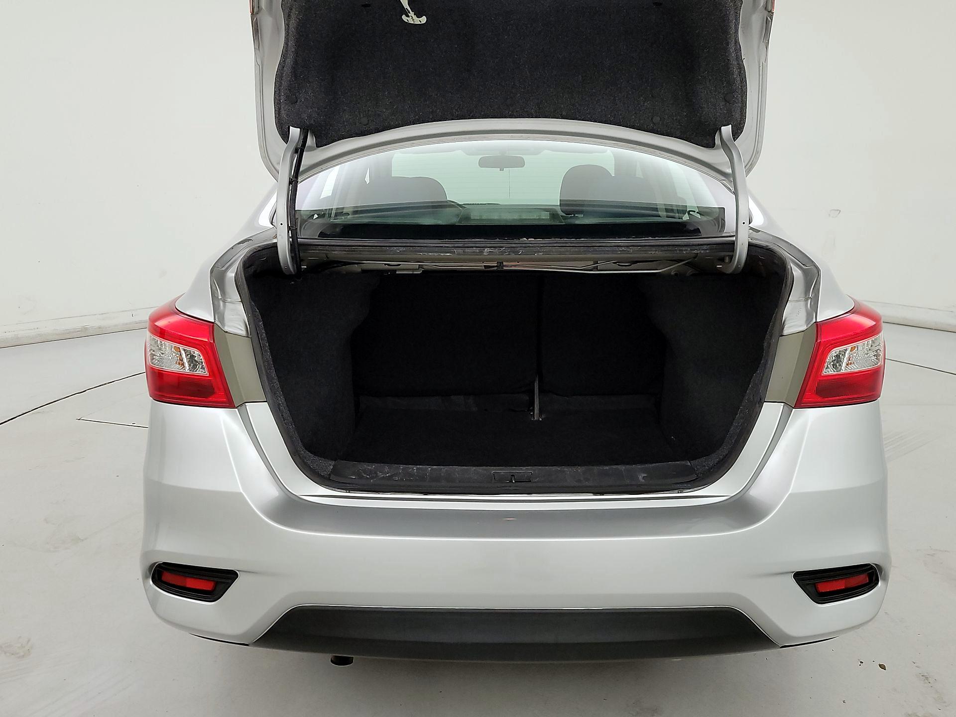 Thumbnail: 2019 Nissan Sentra - 20