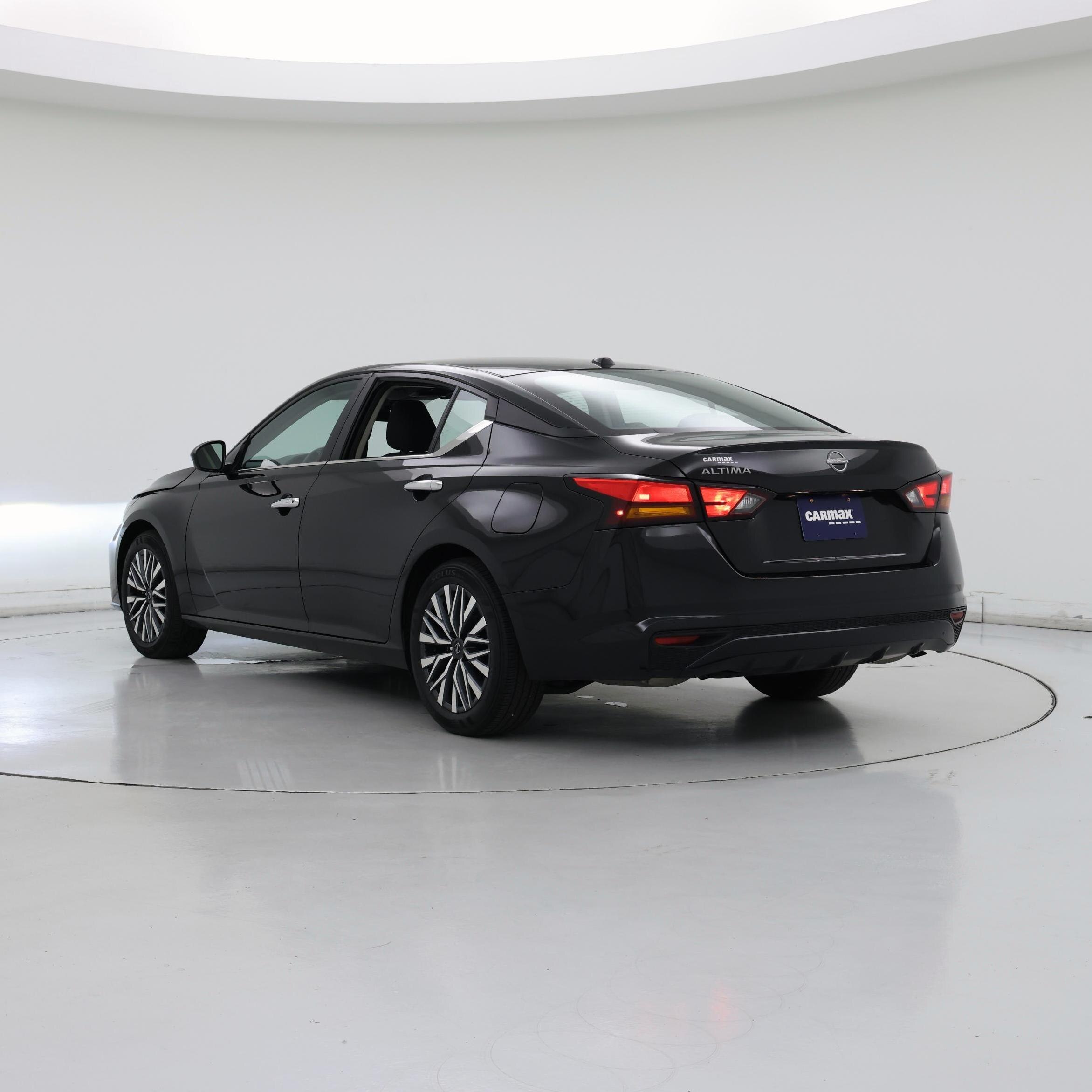 Thumbnail: 2025 Nissan Altima - 2
