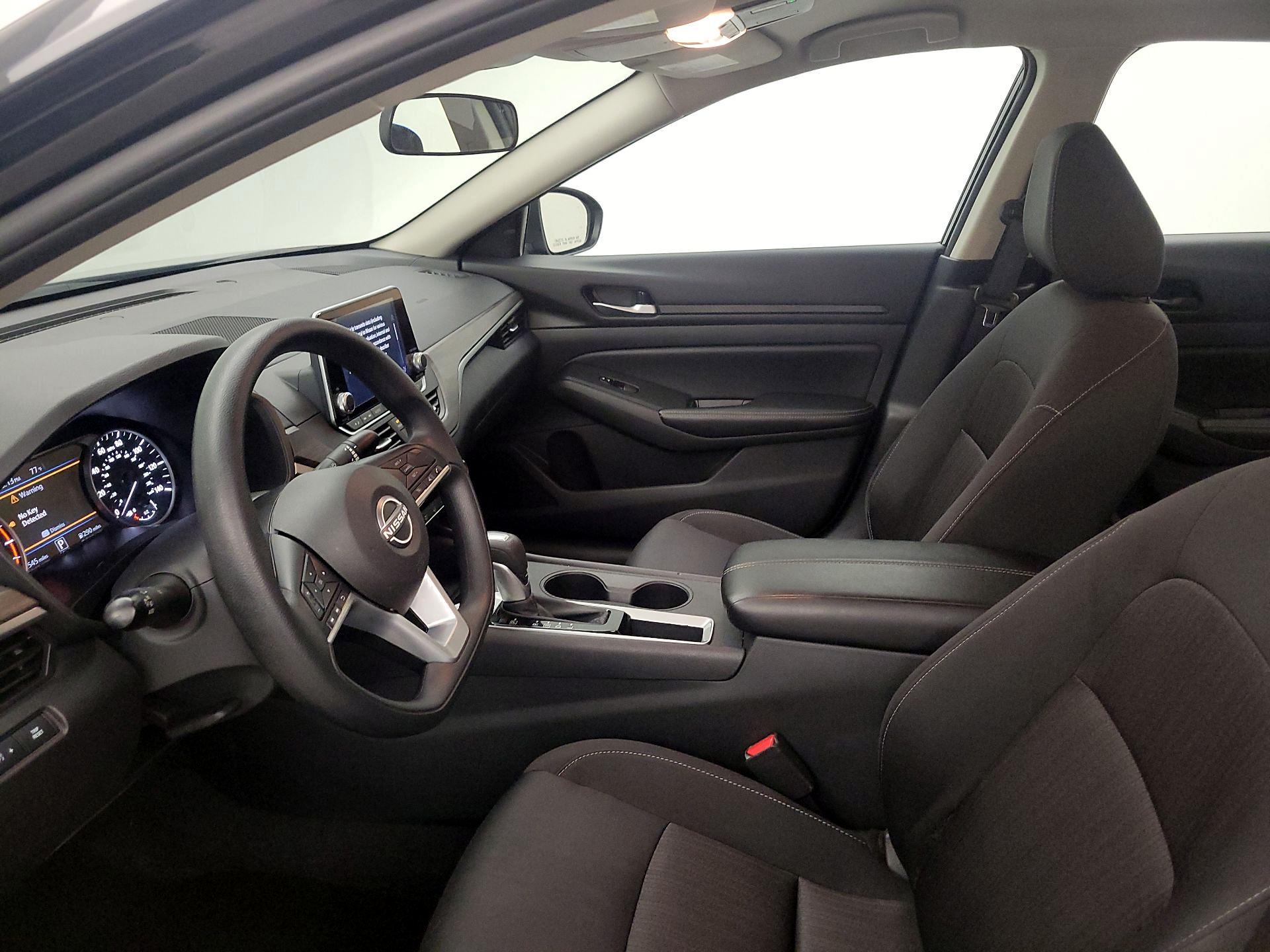 Thumbnail: 2025 Nissan Altima - 9