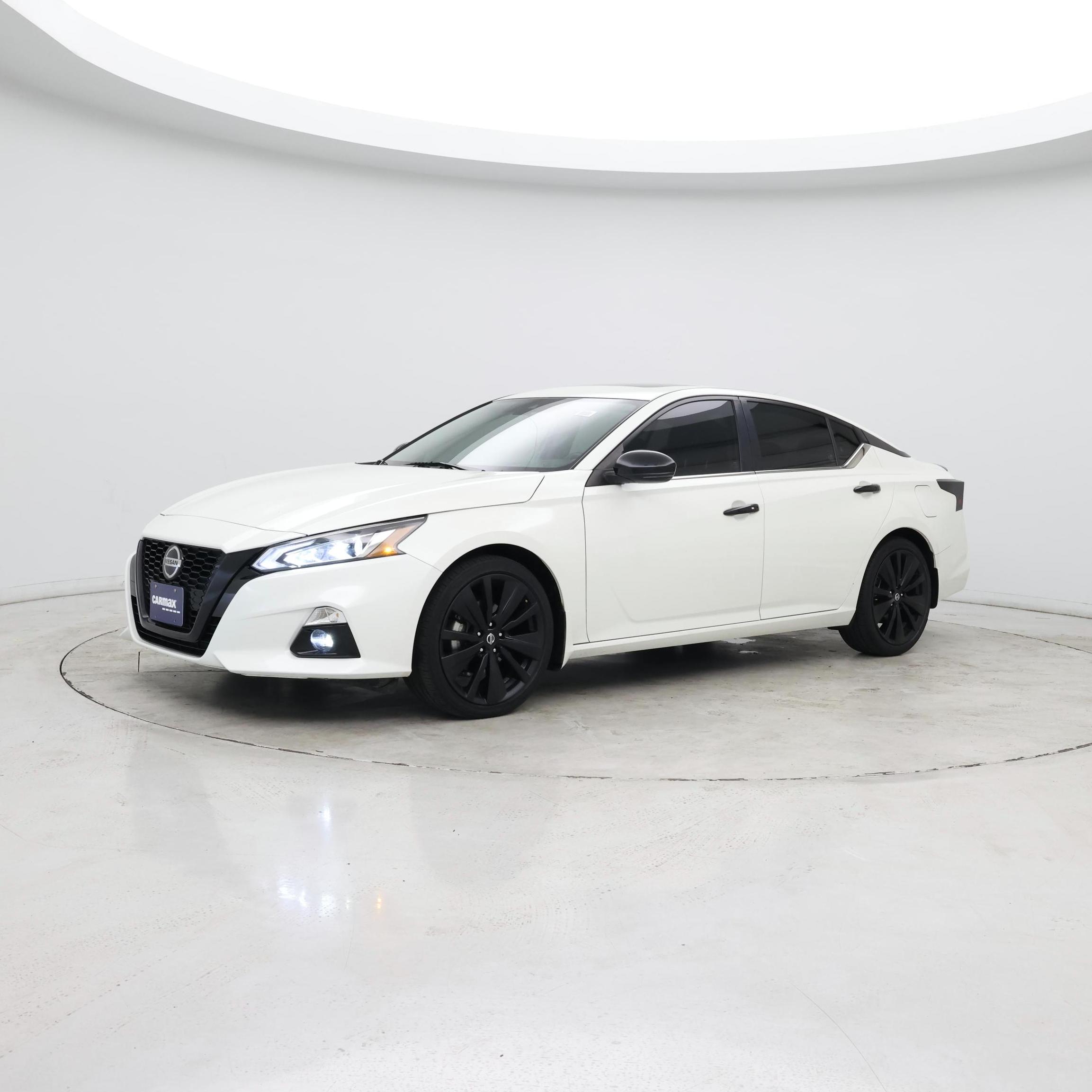 Thumbnail: 2022 Nissan Altima - 3