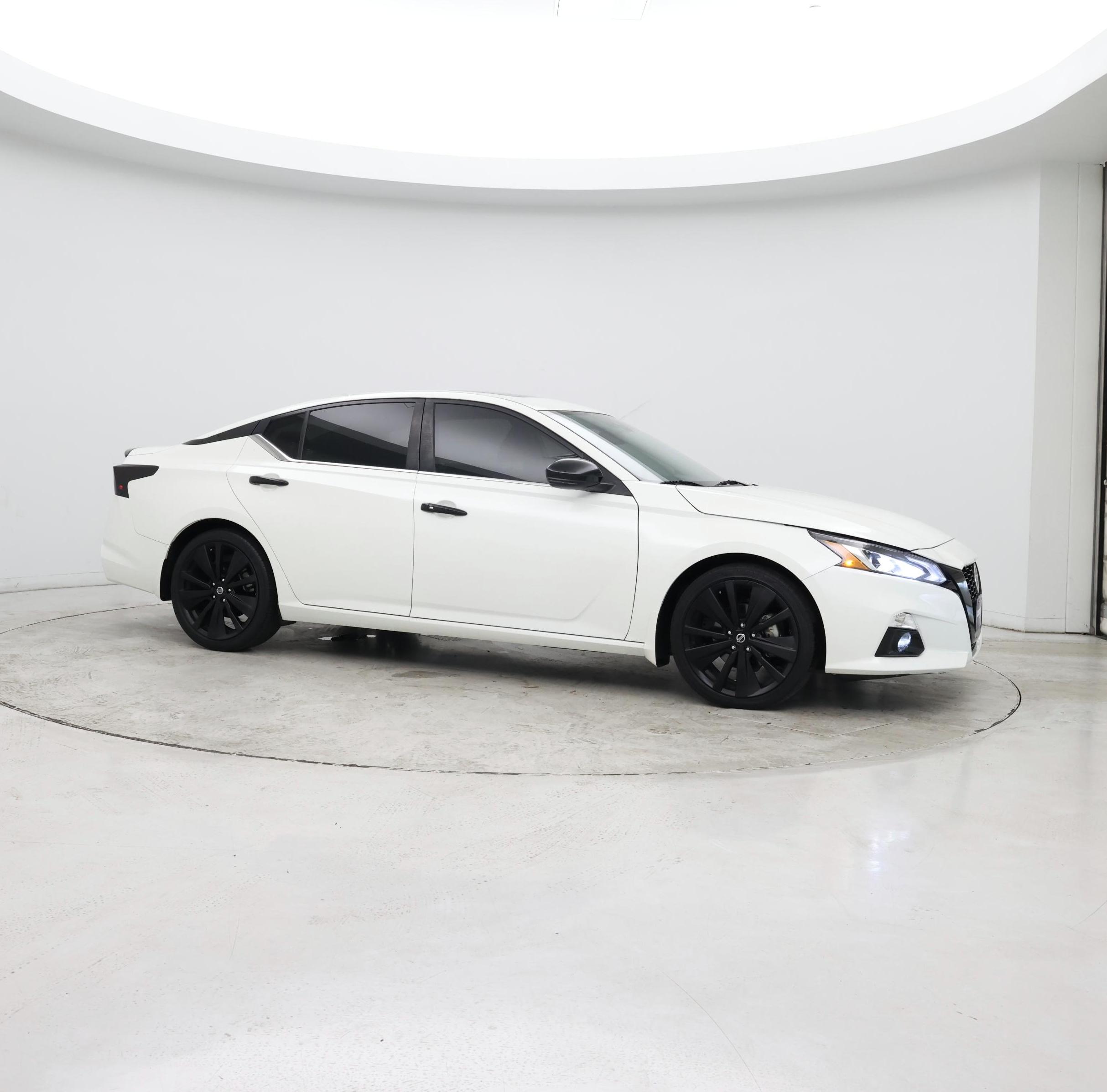 Thumbnail: 2022 Nissan Altima - 7