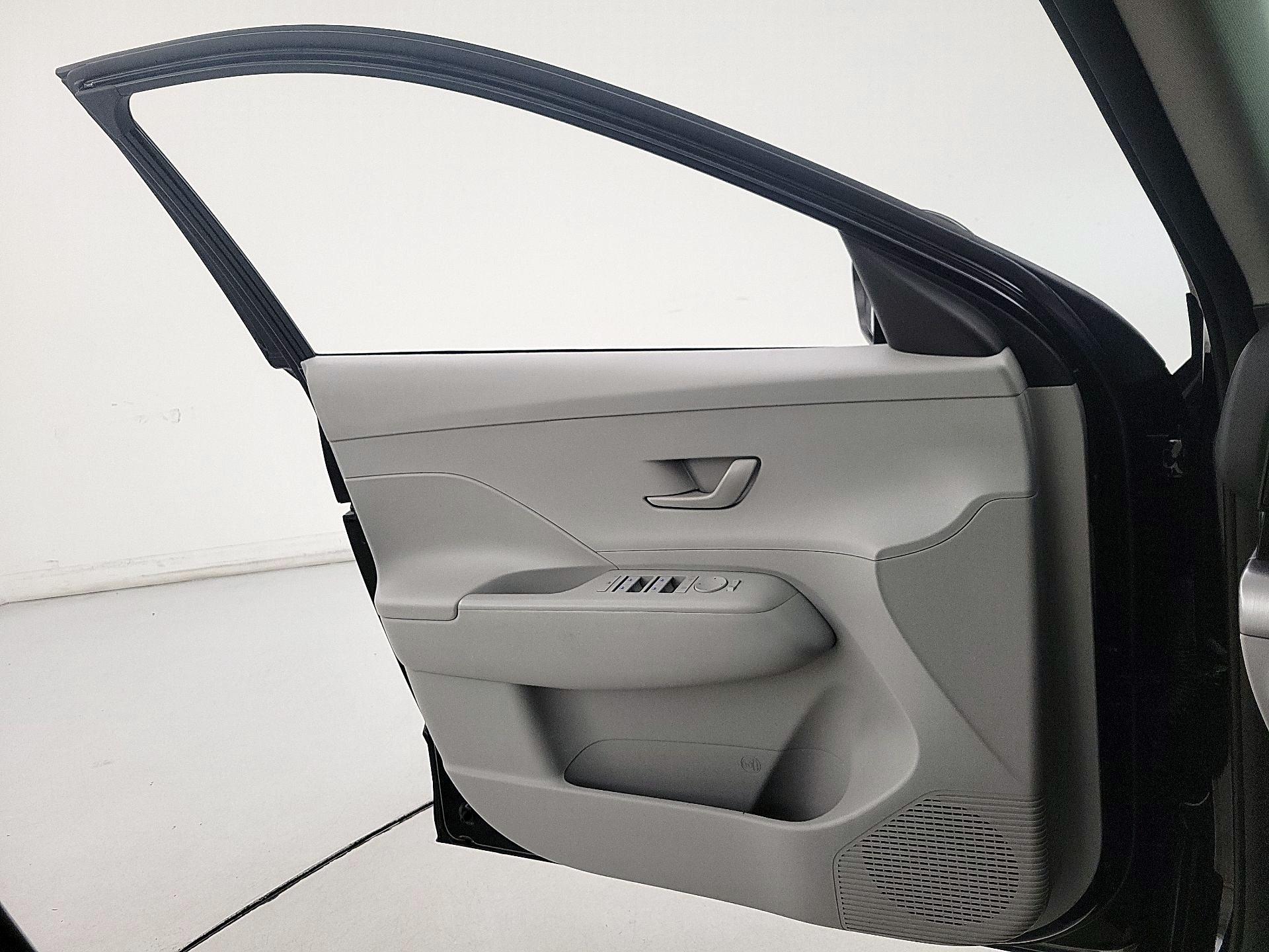 Thumbnail: 2025 Hyundai Kona - 12
