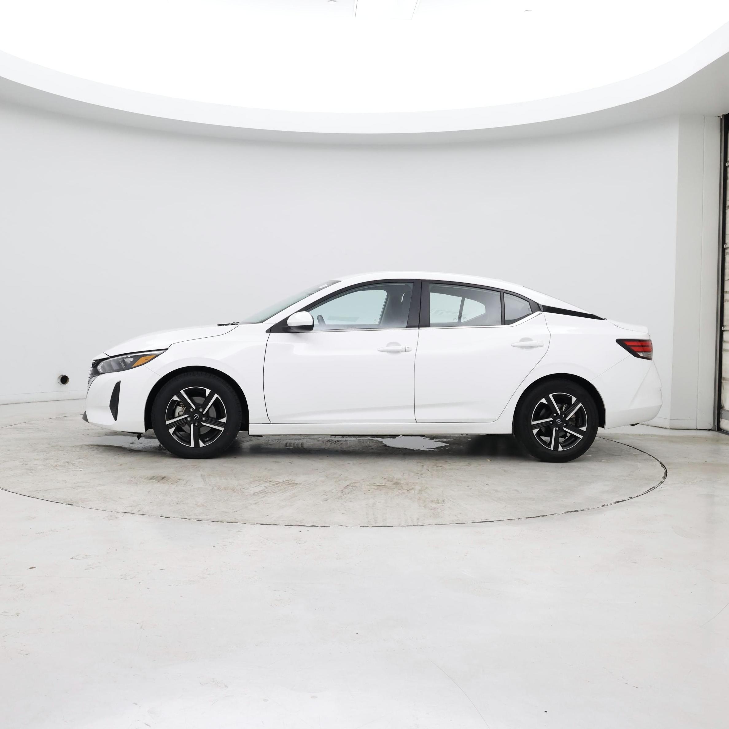 Thumbnail: 2025 Nissan Sentra - 2