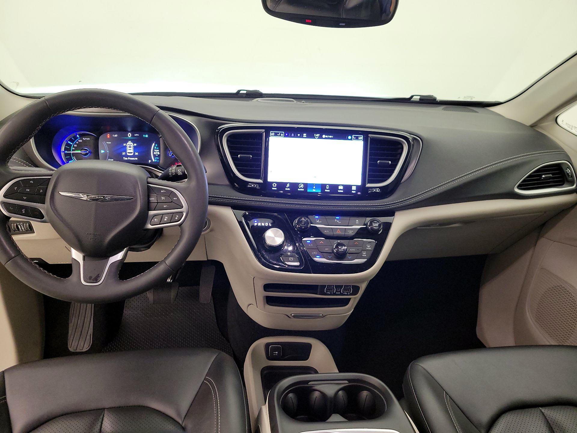 Thumbnail: 2024 Chrysler Pacifica - 9