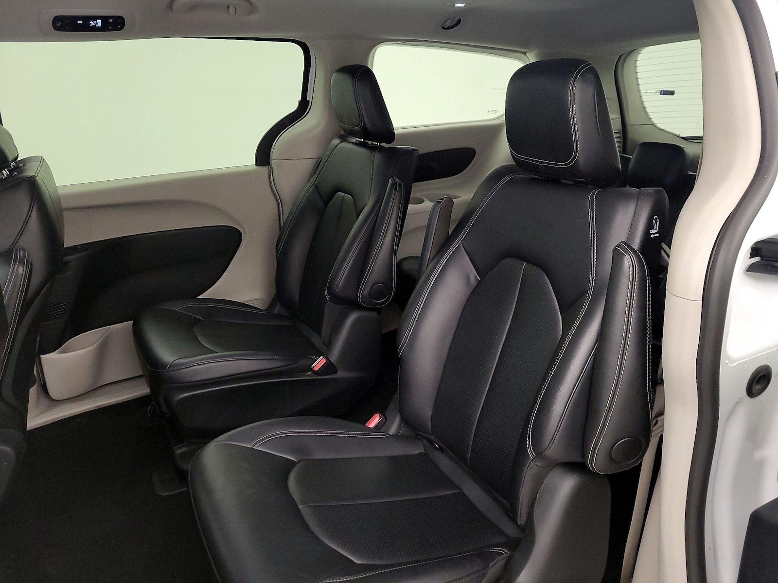 2024 Chrysler Pacifica PHEV Select - Photo 21
