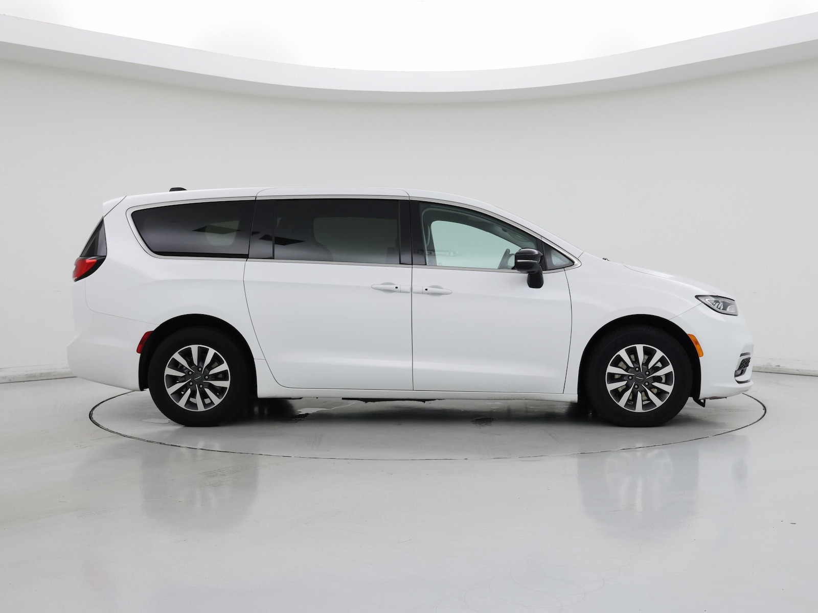 2024 Chrysler Pacifica PHEV Select - Photo 8