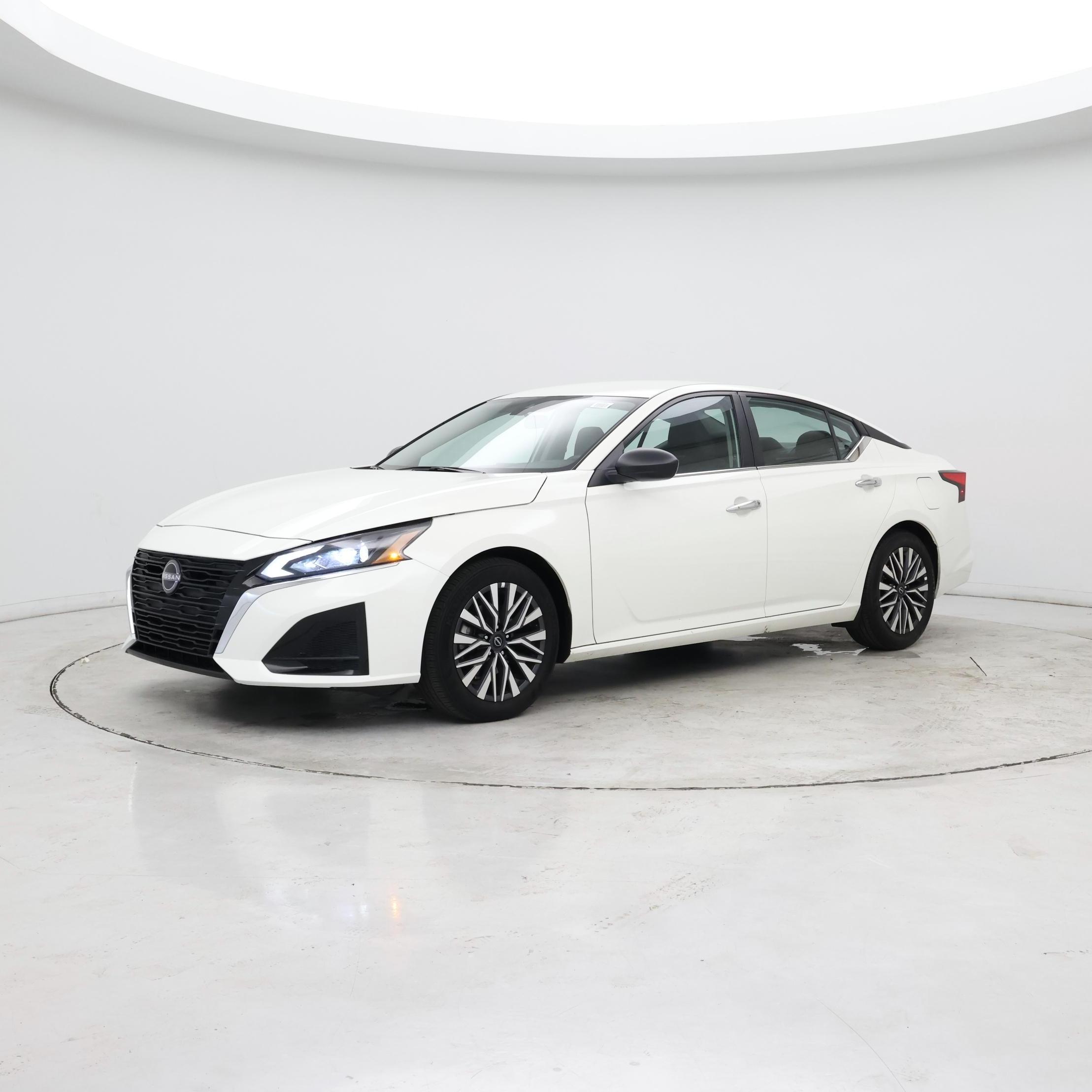 Thumbnail: 2025 Nissan Altima - 3