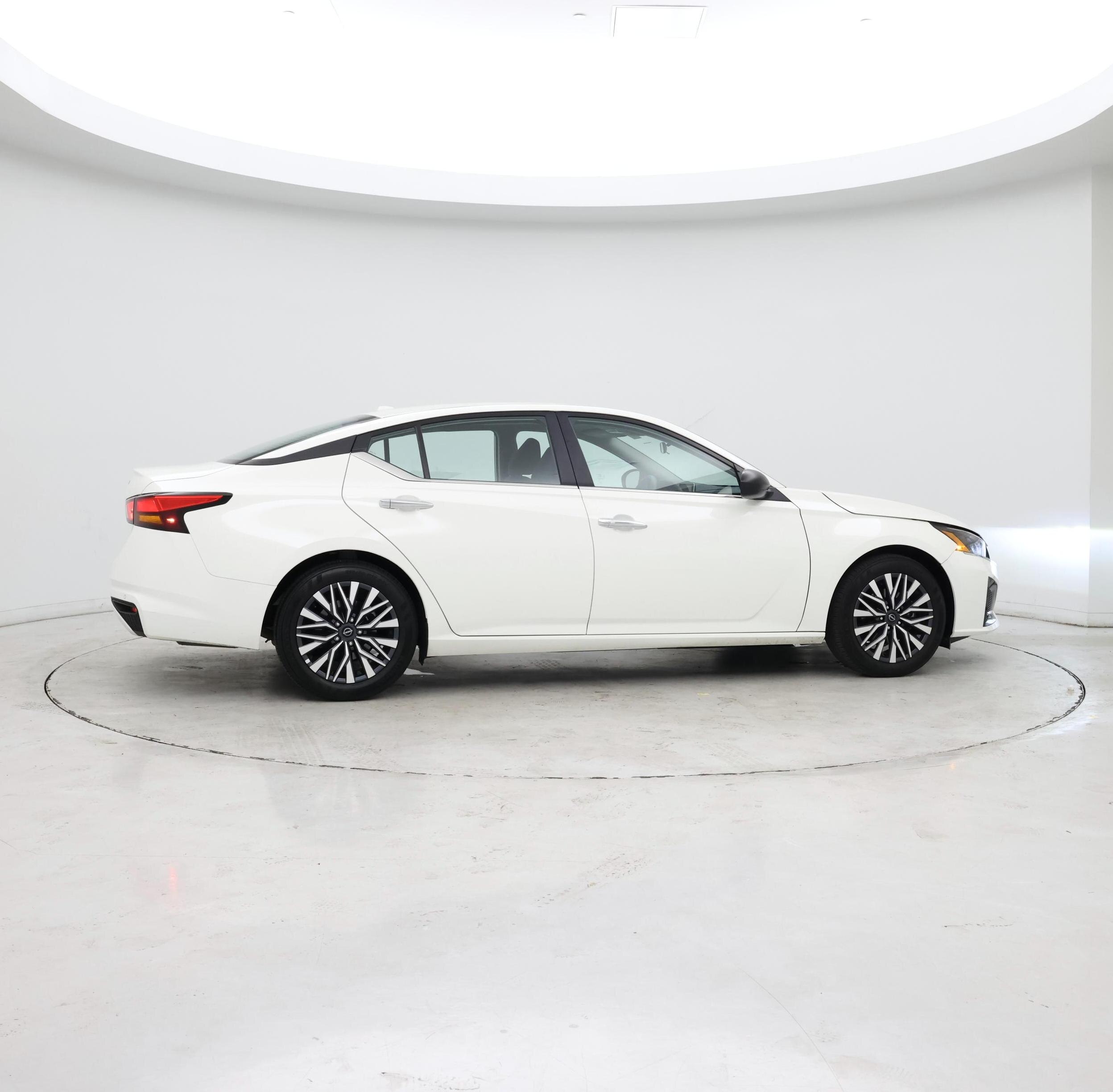 Thumbnail: 2025 Nissan Altima - 8