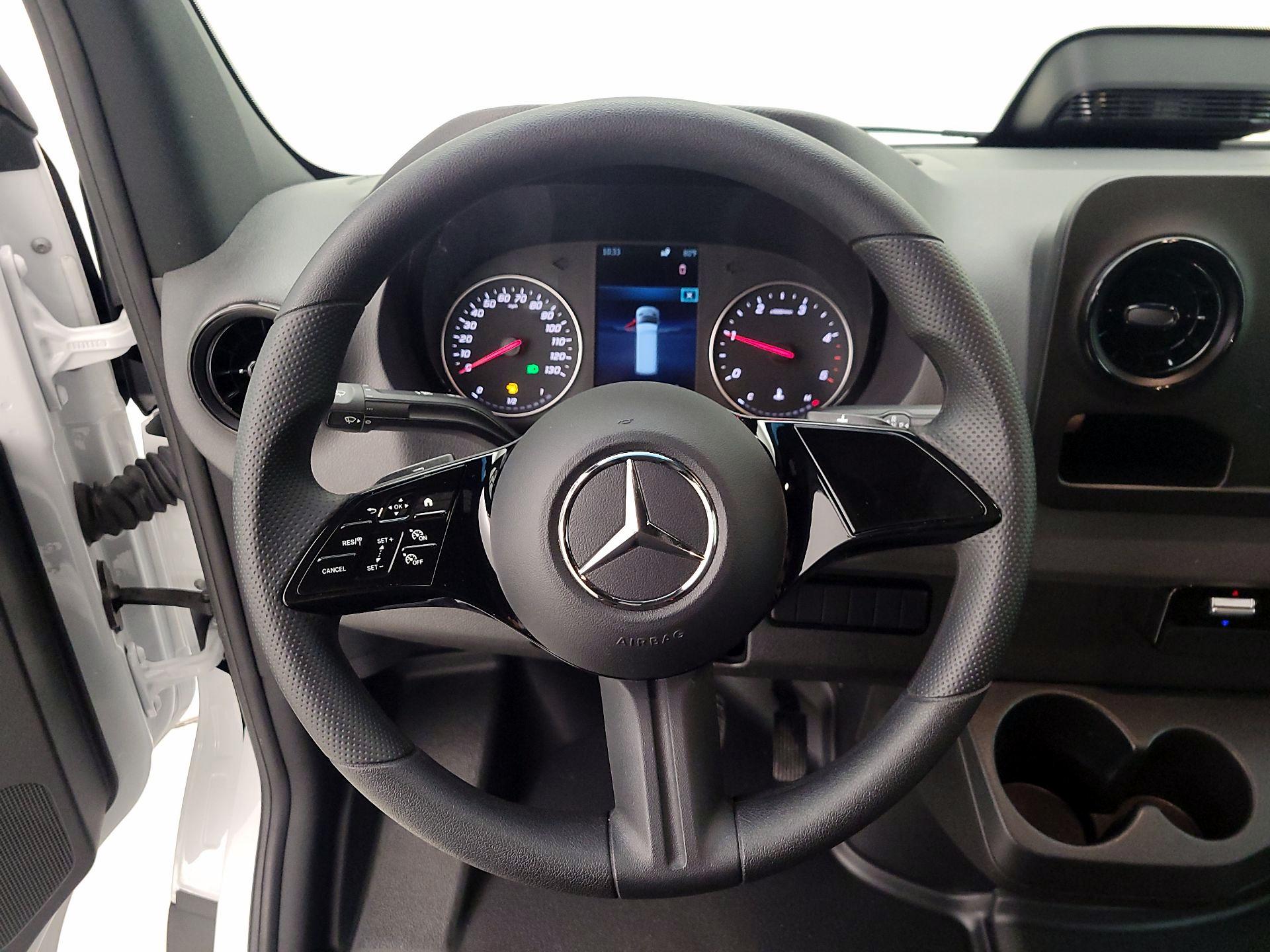 Thumbnail: 2025 Mercedes-Benz Sprinter - 10