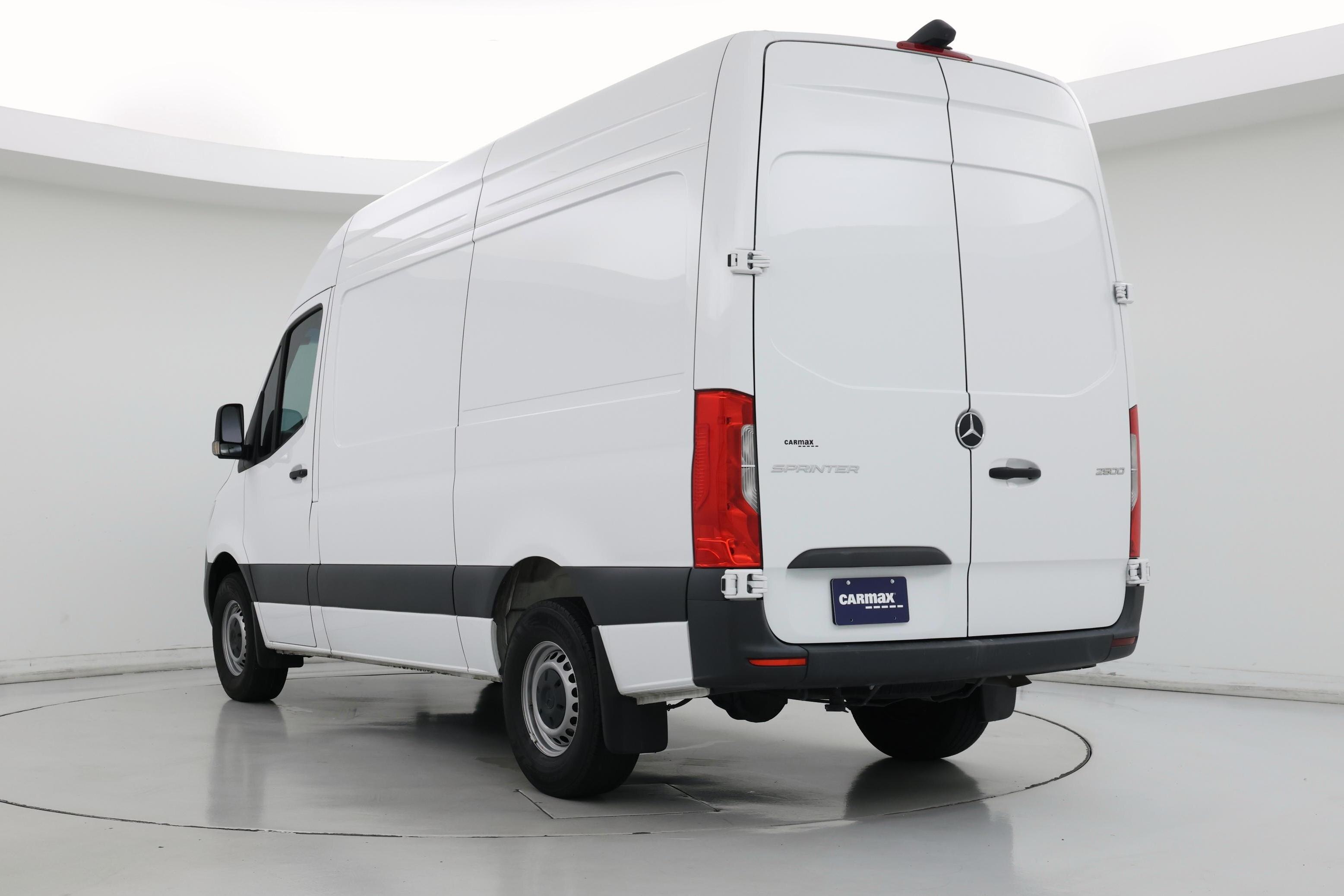 Thumbnail: 2025 Mercedes-Benz Sprinter - 2