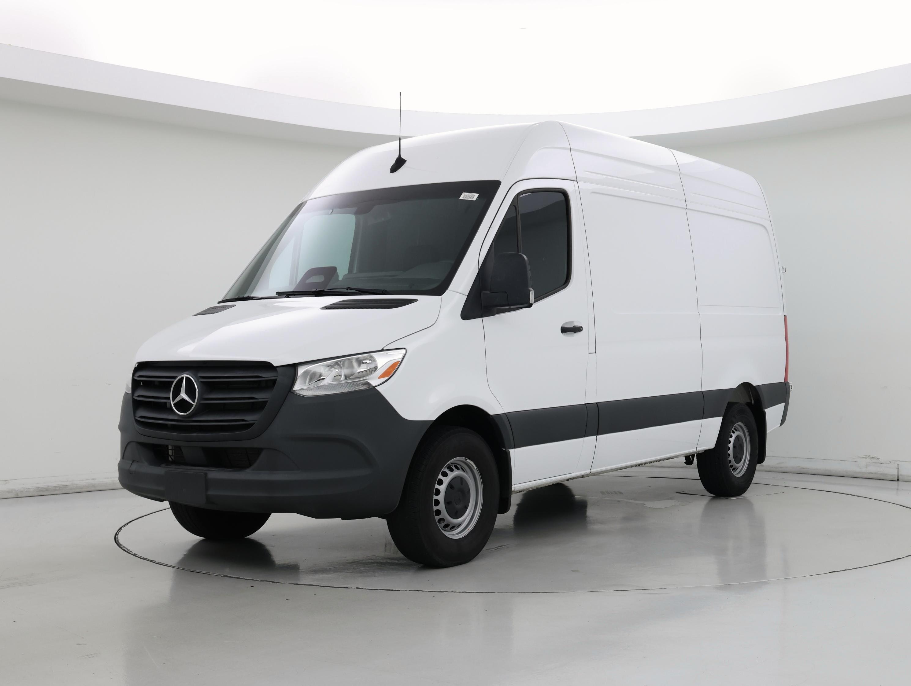 Thumbnail: 2025 Mercedes-Benz Sprinter - 4